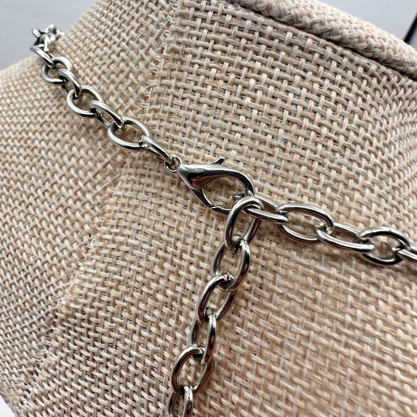 Vintage Y2K Silver Tone Link Chain Padlock Pendant Necklace Classic Jewelry - Thumbnail 6