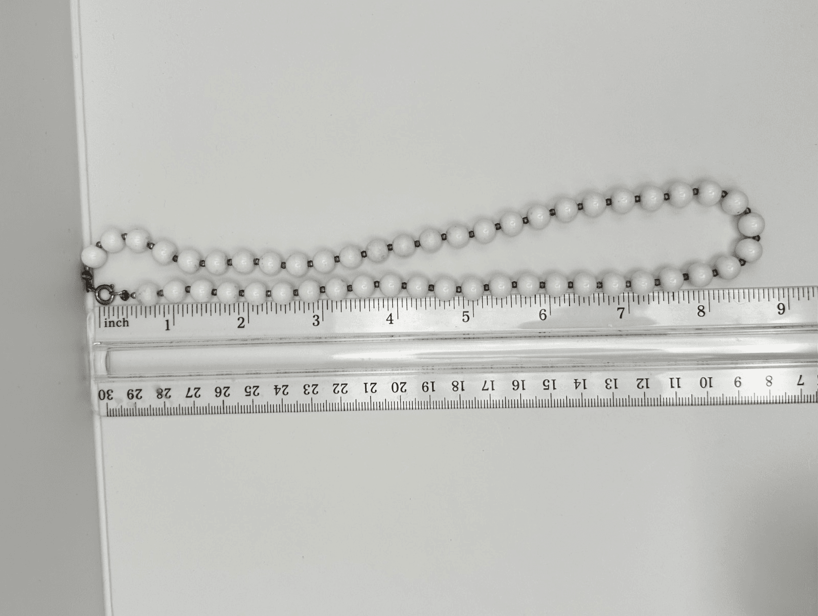 Vintage 90s White Plastic Bead Necklace Round Strand Boho Spring Ring Jewelry - Thumbnail 7