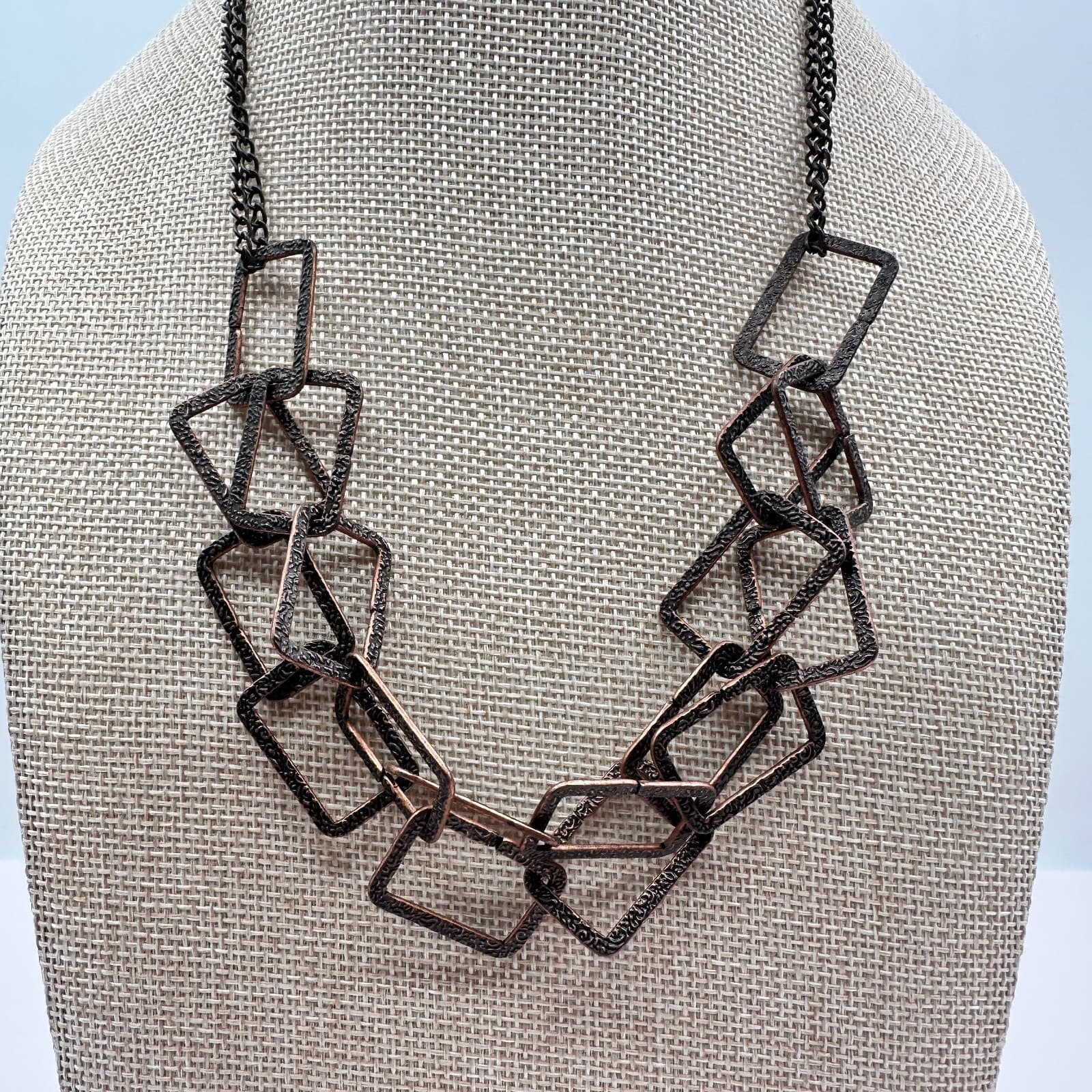 Vintage Y2K Copper Tone Geometric Textured Link Necklace Women's Classic Jewelry - Thumbnail 2