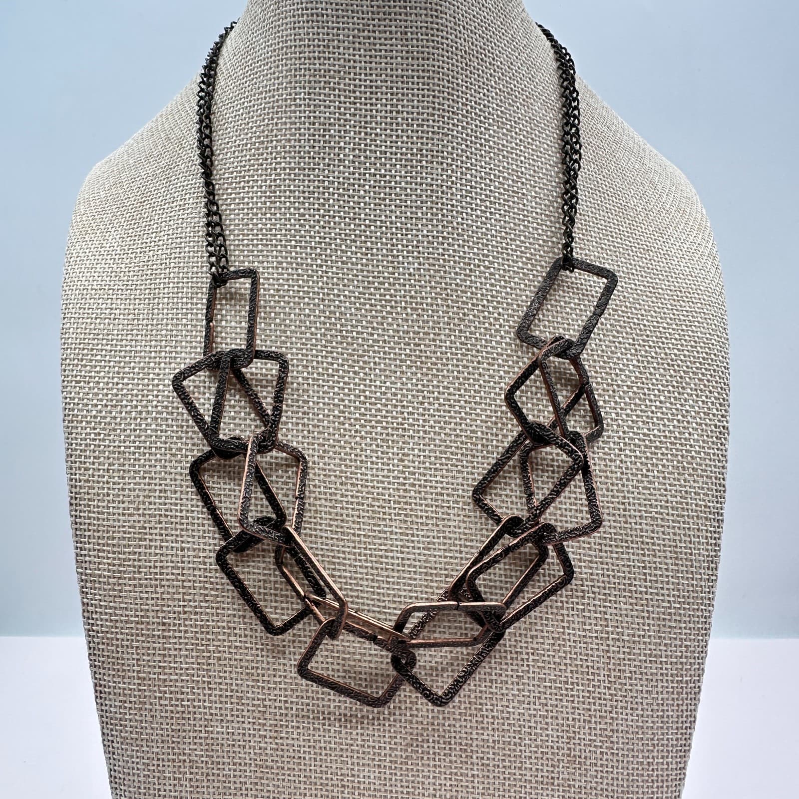 Vintage Y2K Copper Tone Geometric Textured Link Necklace Women's Classic Jewelry - Image 1