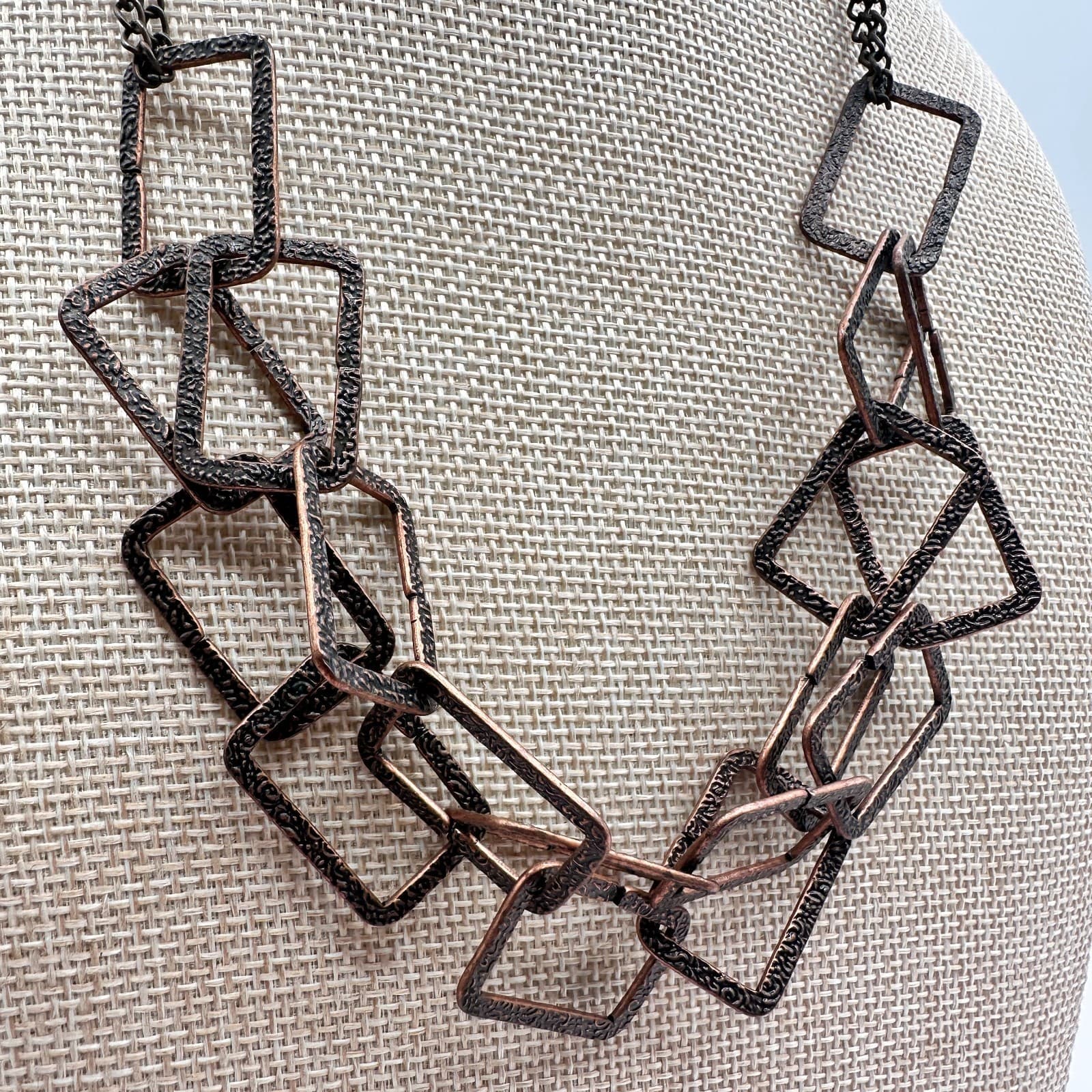 Vintage Y2K Copper Tone Geometric Textured Link Necklace Women's Classic Jewelry - Thumbnail 3