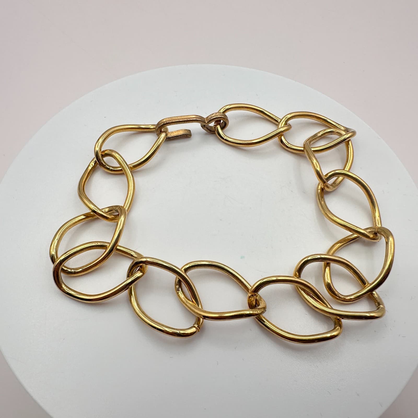 Vintage Y2K Gold Tone Organic Link Bracelet Retro Women's Classic Jewelry - Image 1