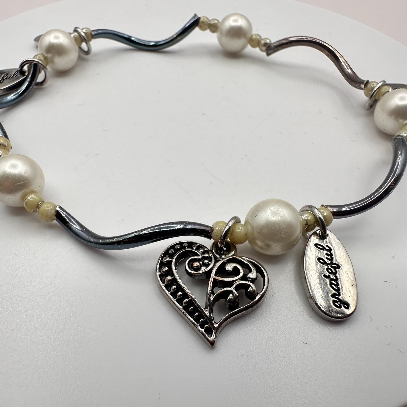 Vintage Y2K Silver Tone Faux Pearl Heart Grateful Charm Bracelet Women's Jewelry - Thumbnail 5