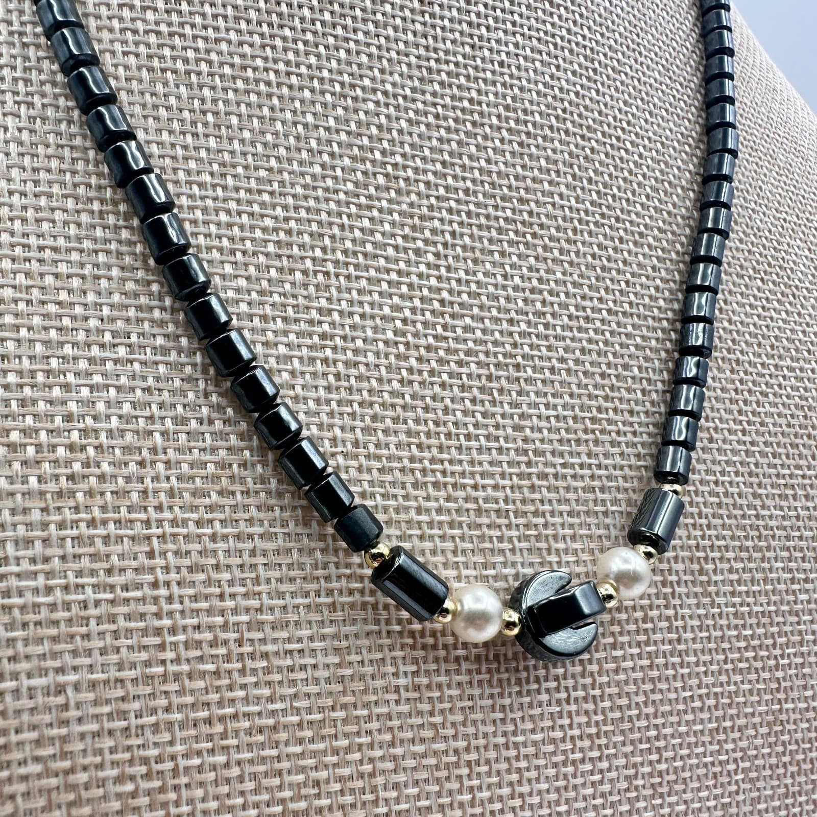 Vintage Y2K Gold Tone Hematite Beaded Necklace Faux Pearl Women's Jewelry - Thumbnail 3