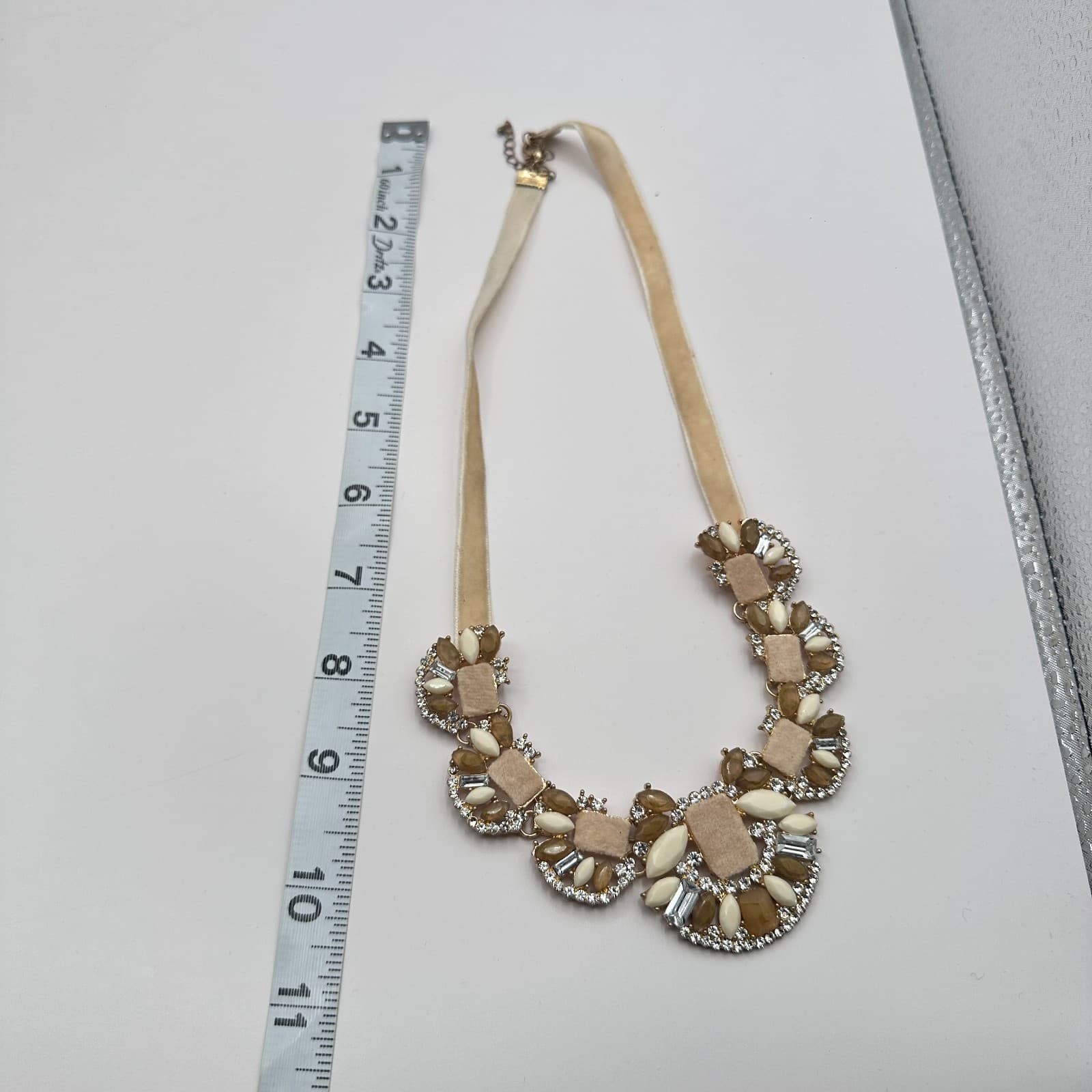 Vintage Y2K Gold Tone Rhinestone Statement Bib Necklace Beige Velvet Jewelry - Thumbnail 9