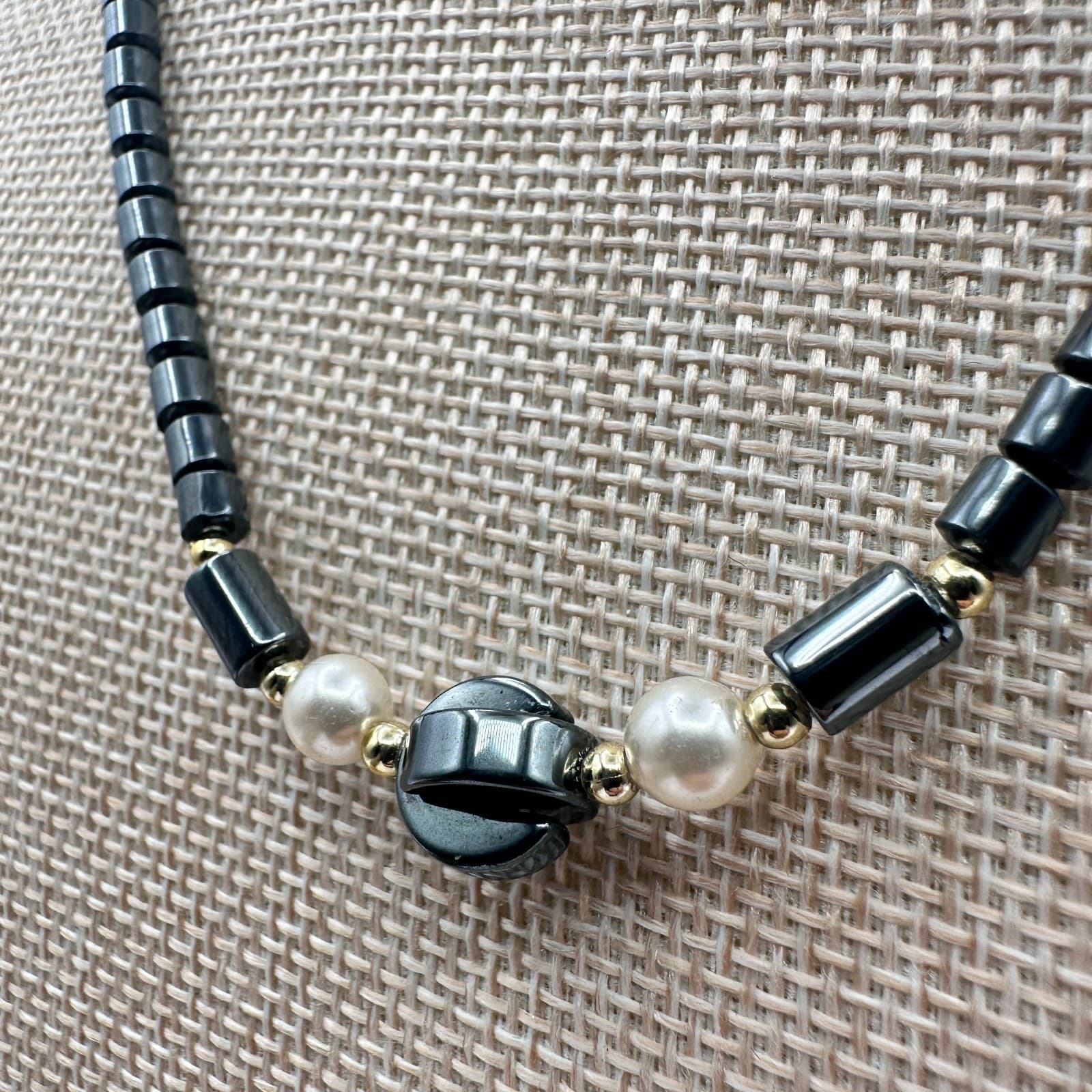 Vintage Y2K Gold Tone Hematite Beaded Necklace Faux Pearl Women's Jewelry - Thumbnail 6