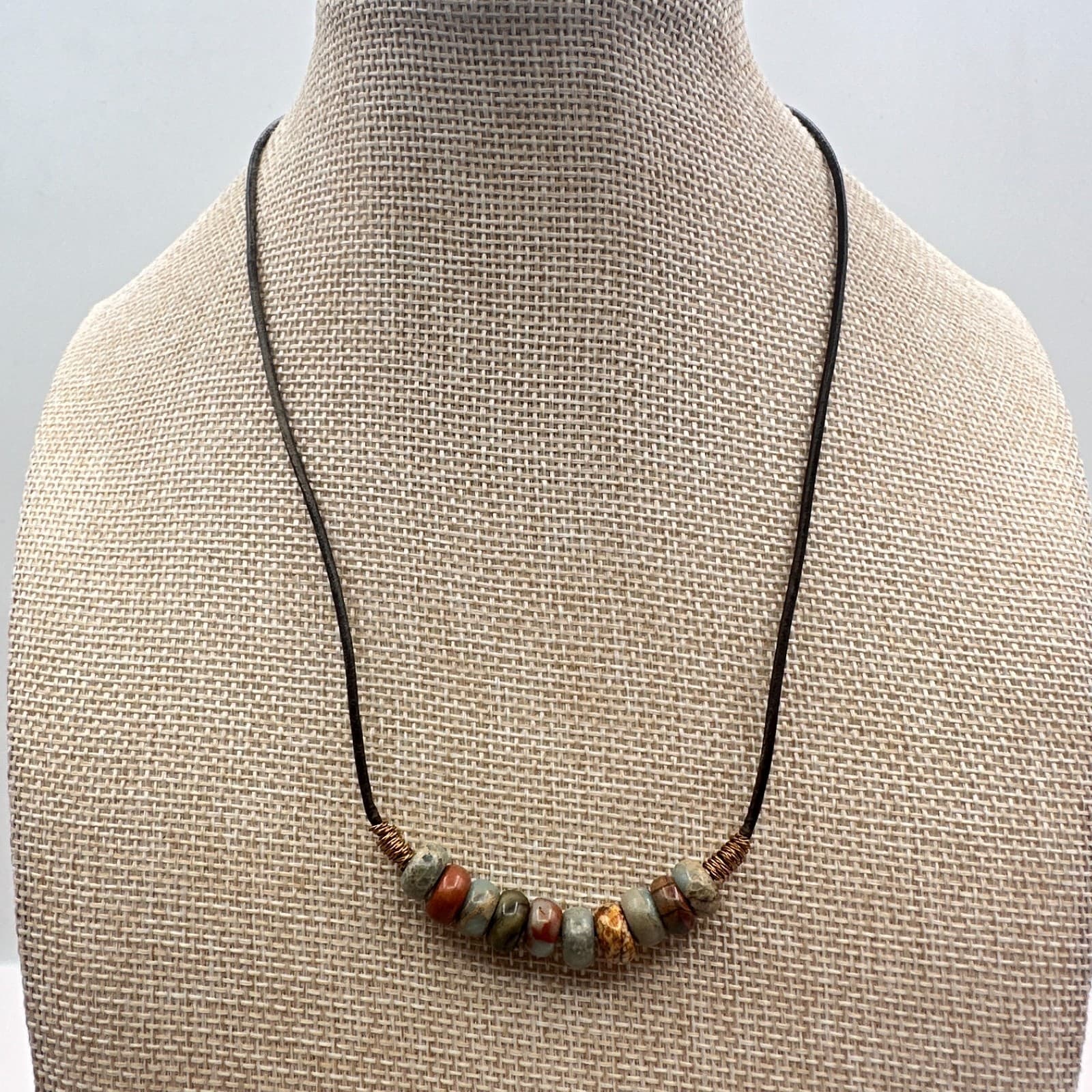 Vintage Y2K Brass Tone Beaded Necklace Leather Cord Women's Classic Jewelry - Thumbnail 6