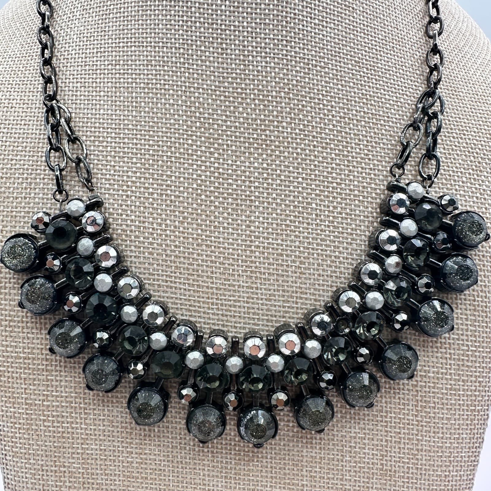 Vintage Y2K Gunmetal Tone Rhinestone Glitter Bib Statement Necklace Jewelry - Thumbnail 4