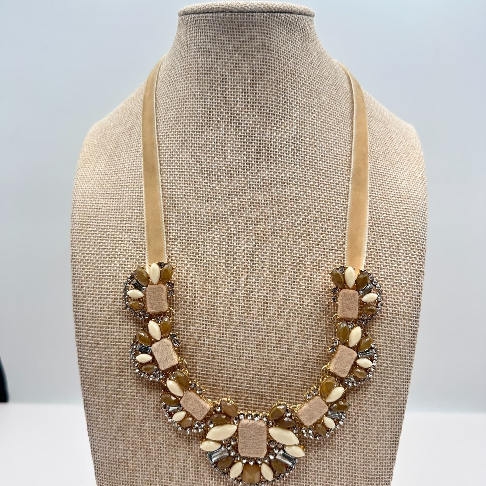 Vintage Y2K Gold Tone Rhinestone Statement Bib Necklace Beige Velvet Jewelry - Thumbnail 6