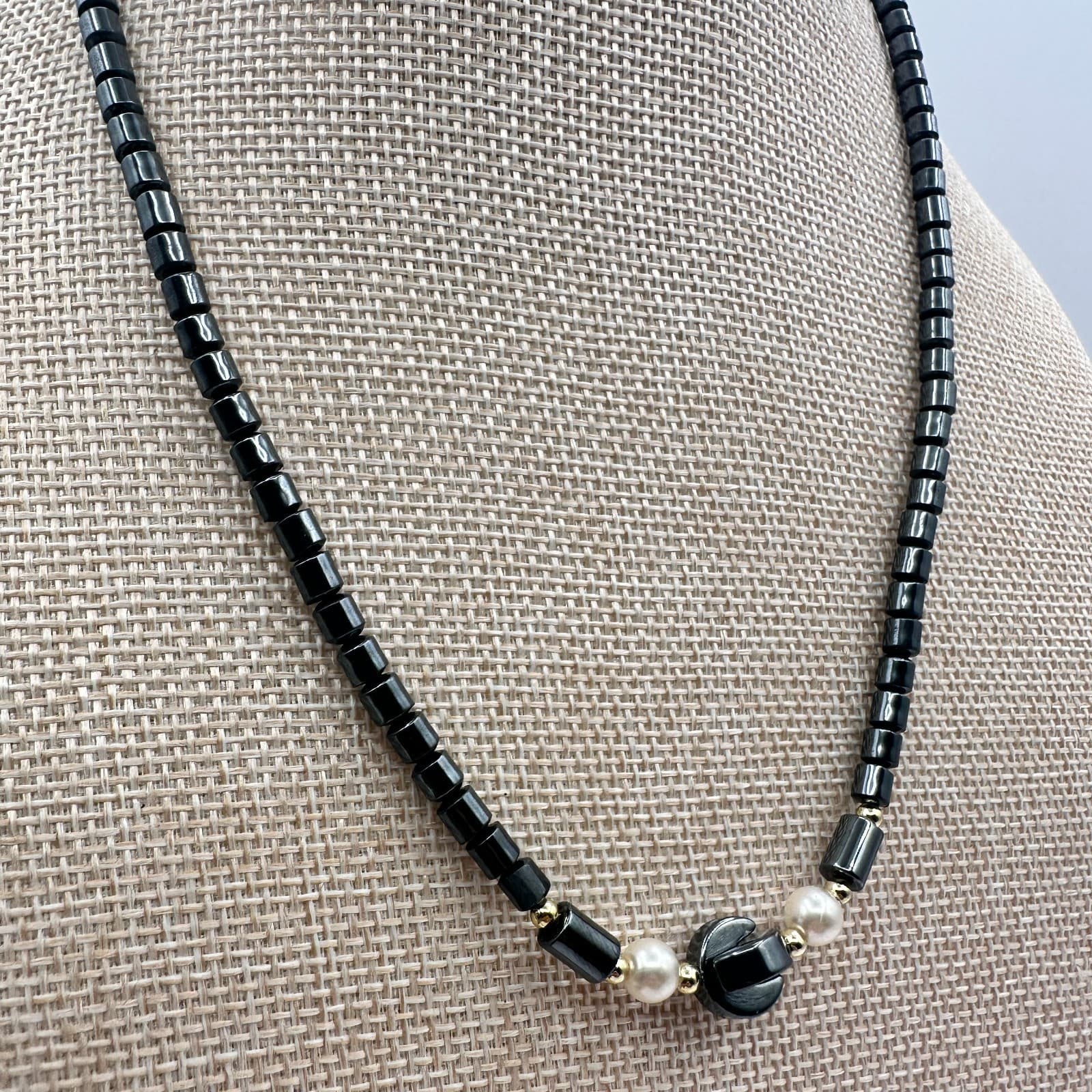 Vintage Y2K Gold Tone Hematite Beaded Necklace Faux Pearl Women's Jewelry - Thumbnail 4