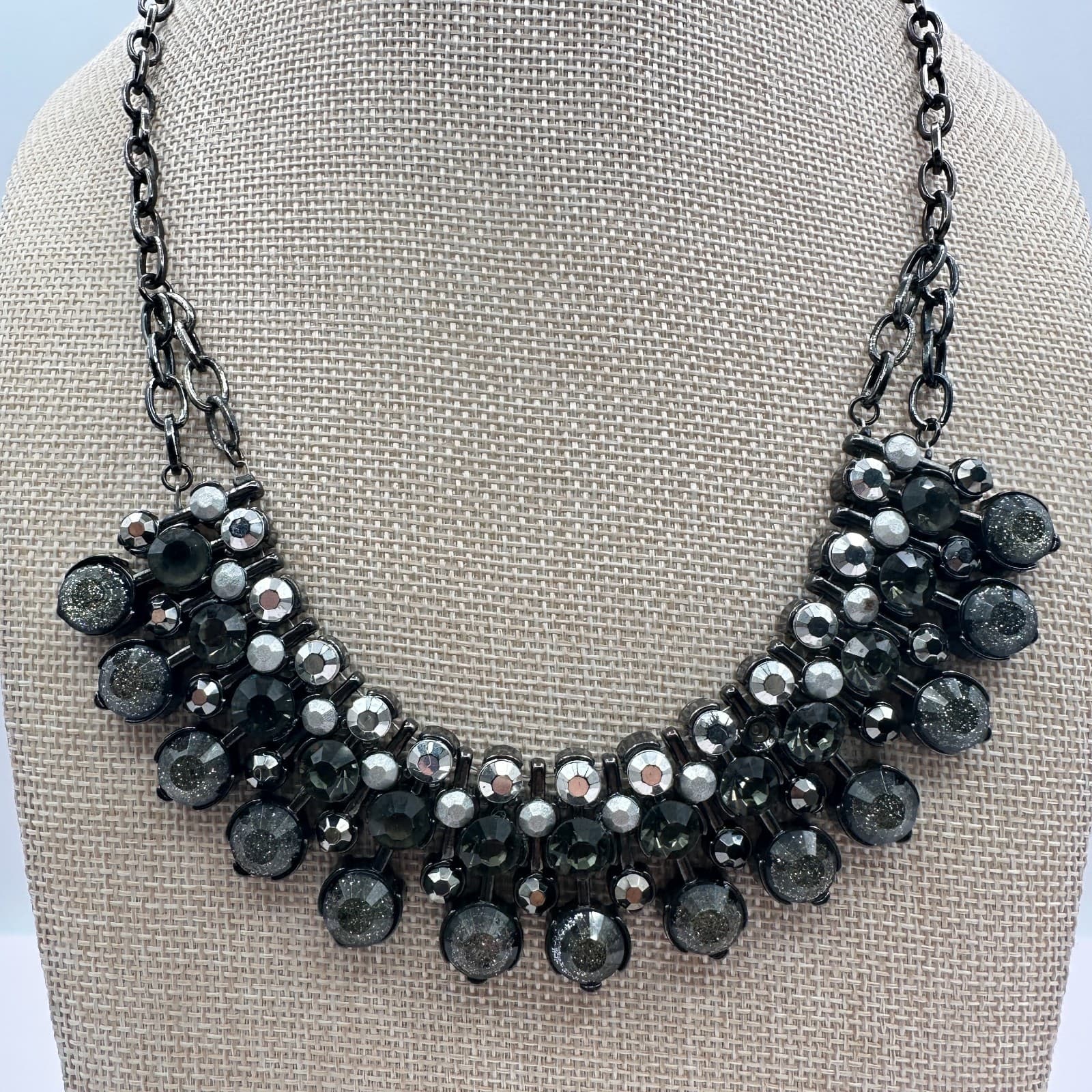 Vintage Y2K Gunmetal Tone Rhinestone Glitter Bib Statement Necklace Jewelry - Thumbnail 3