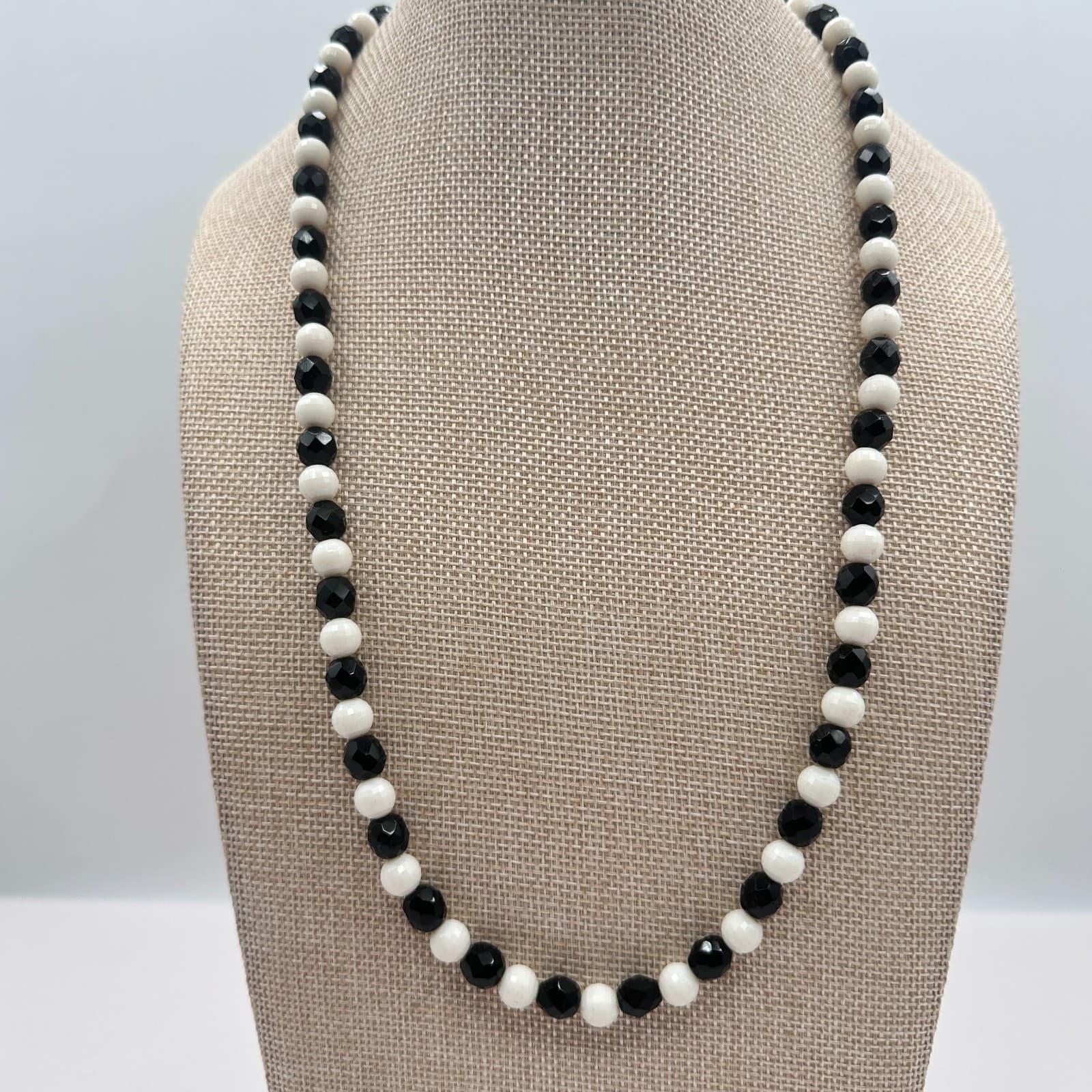 Vintage Y2K Round Beaded Necklace Retro Women's Classic Fashion Jewelry - Thumbnail 3