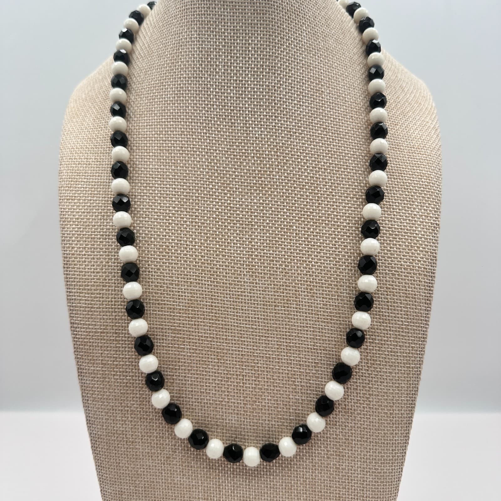 Vintage Y2K Round Beaded Necklace Retro Women's Classic Fashion Jewelry - Thumbnail 2