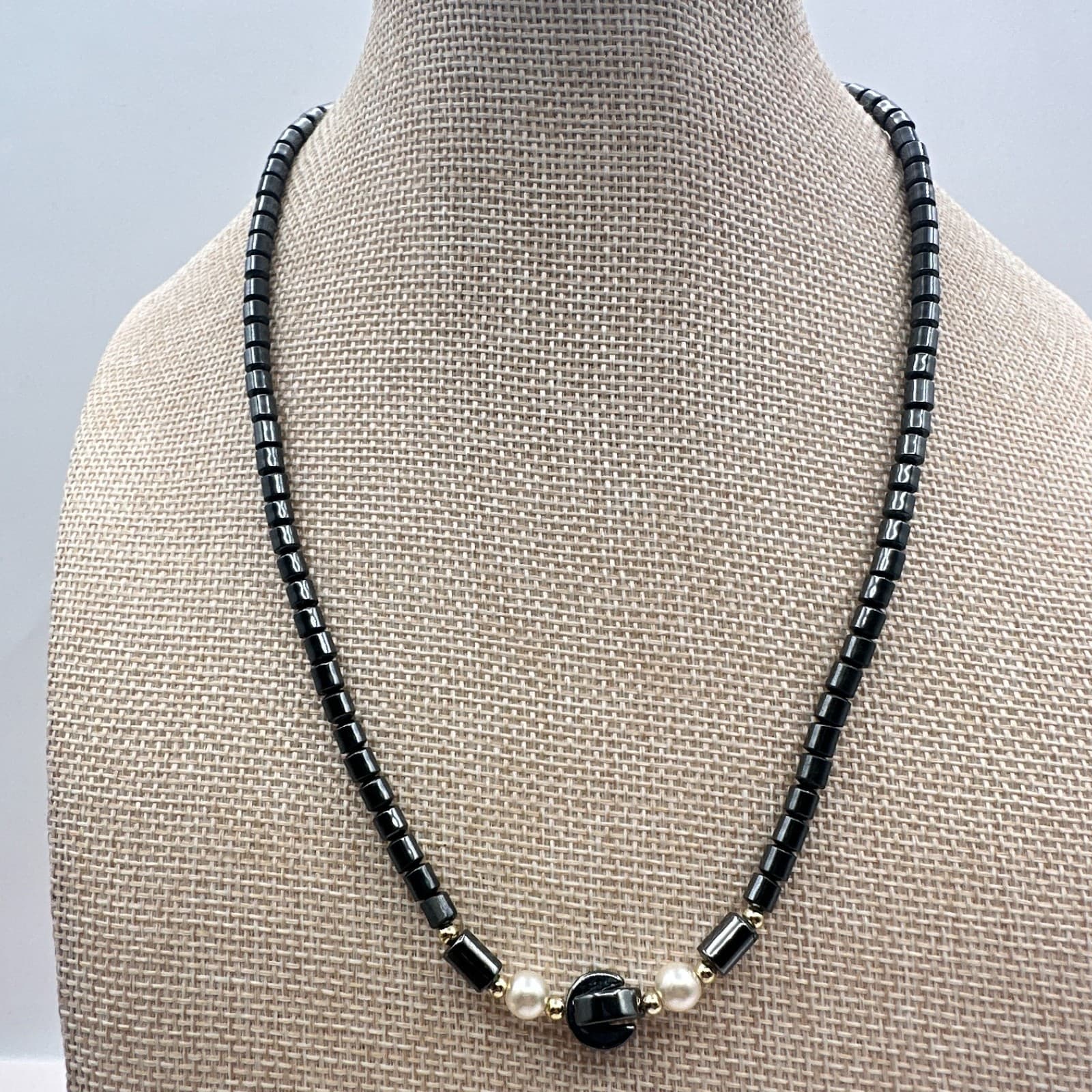 Vintage Y2K Gold Tone Hematite Beaded Necklace Faux Pearl Women's Jewelry - Thumbnail 7