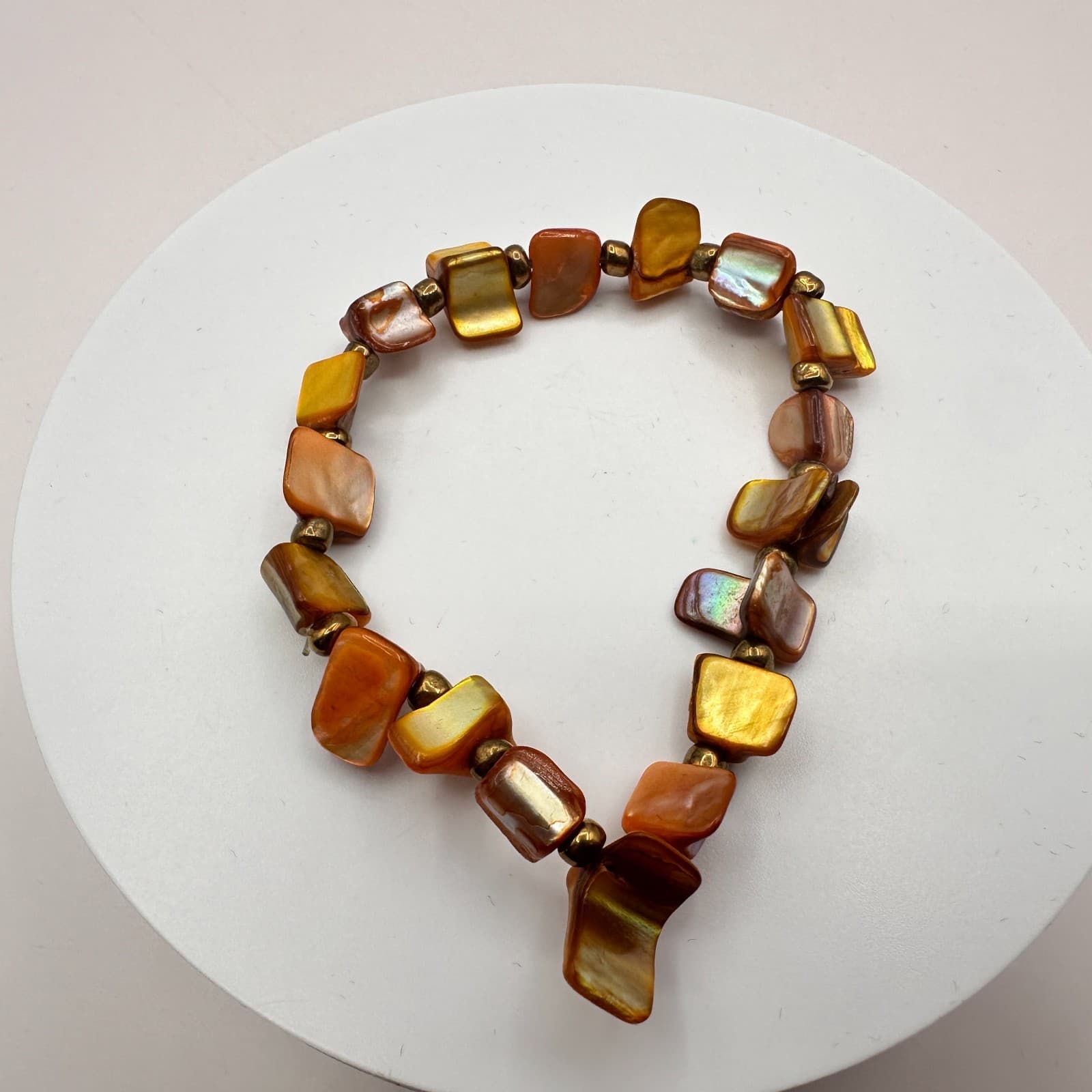 Vintage Y2K Gold Tone Mother of Pearl Shell Stretch Beaded Bracelet Jewelry - Thumbnail 3