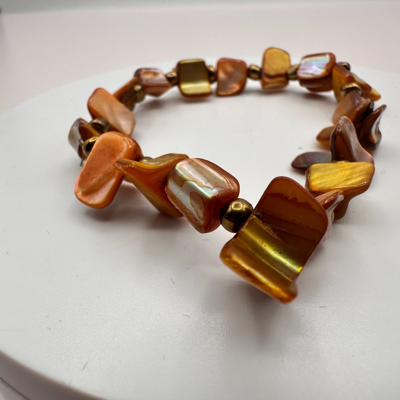 Vintage Y2K Gold Tone Mother of Pearl Shell Stretch Beaded Bracelet Jewelry - Thumbnail 4