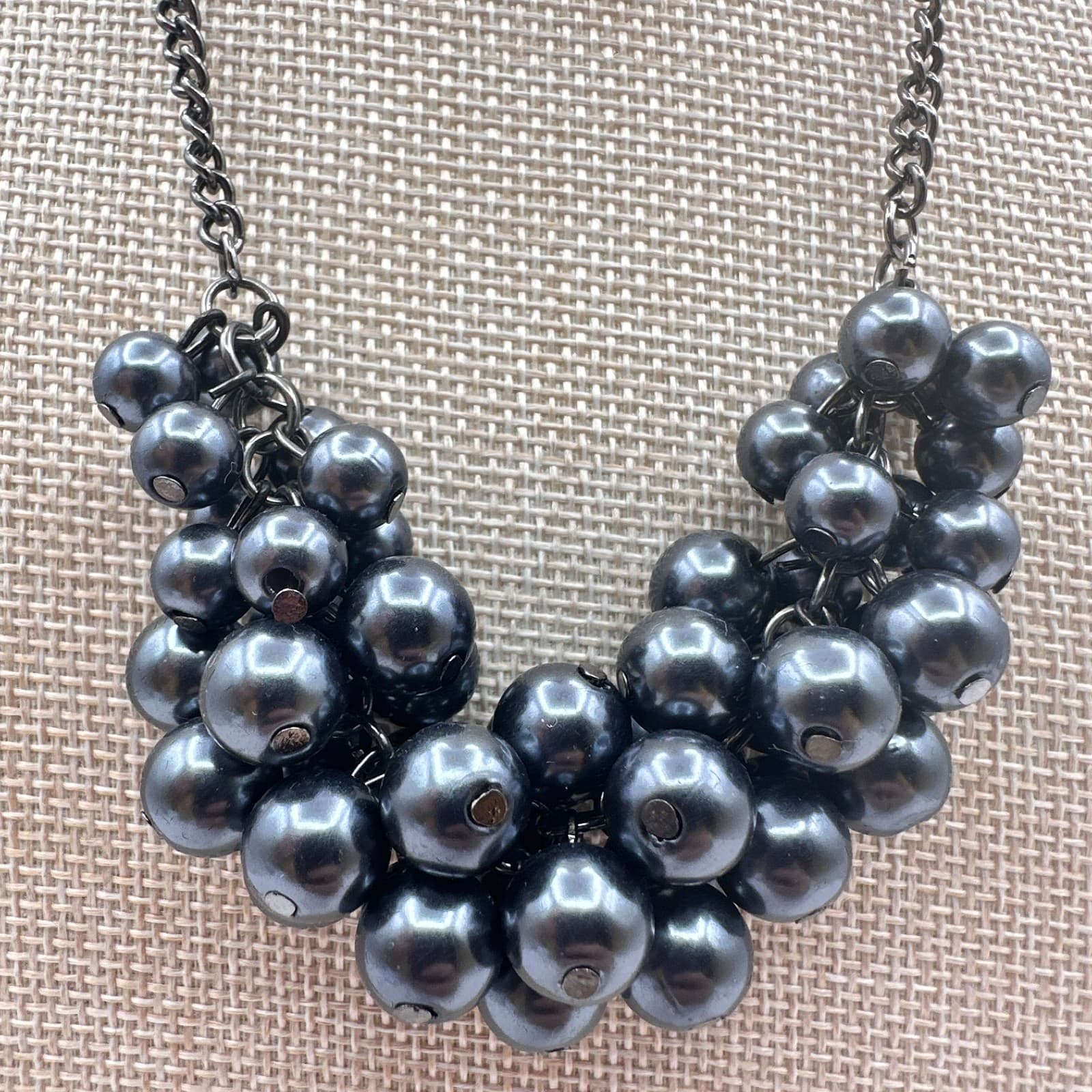 Vintage 90s Silver Tone Layered Chain Necklace Shimmering Faux Pearl Jewelry - Thumbnail 4