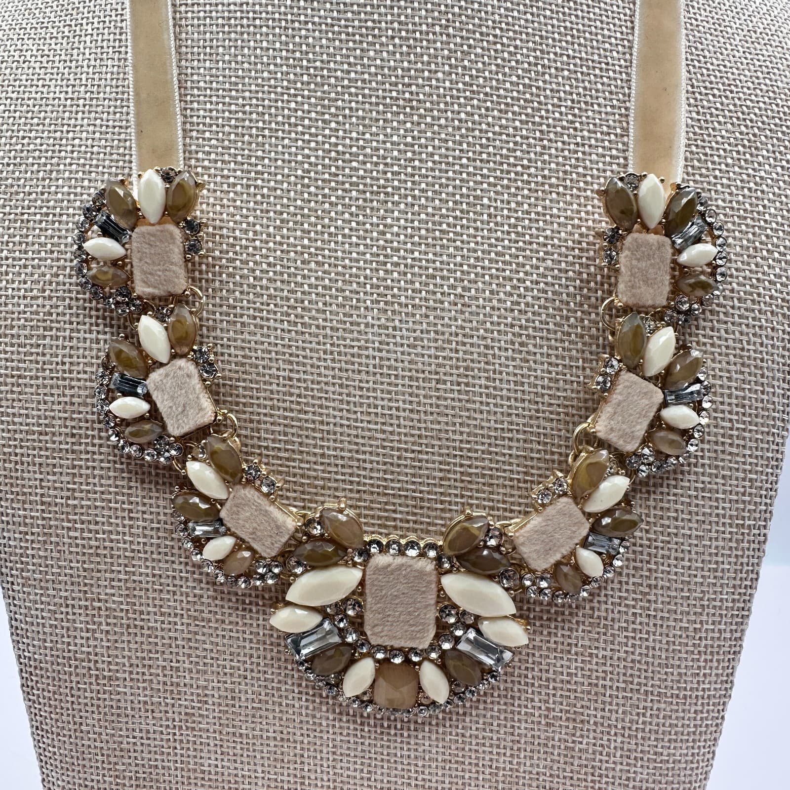 Vintage Y2K Gold Tone Rhinestone Statement Bib Necklace Beige Velvet Jewelry - Thumbnail 2