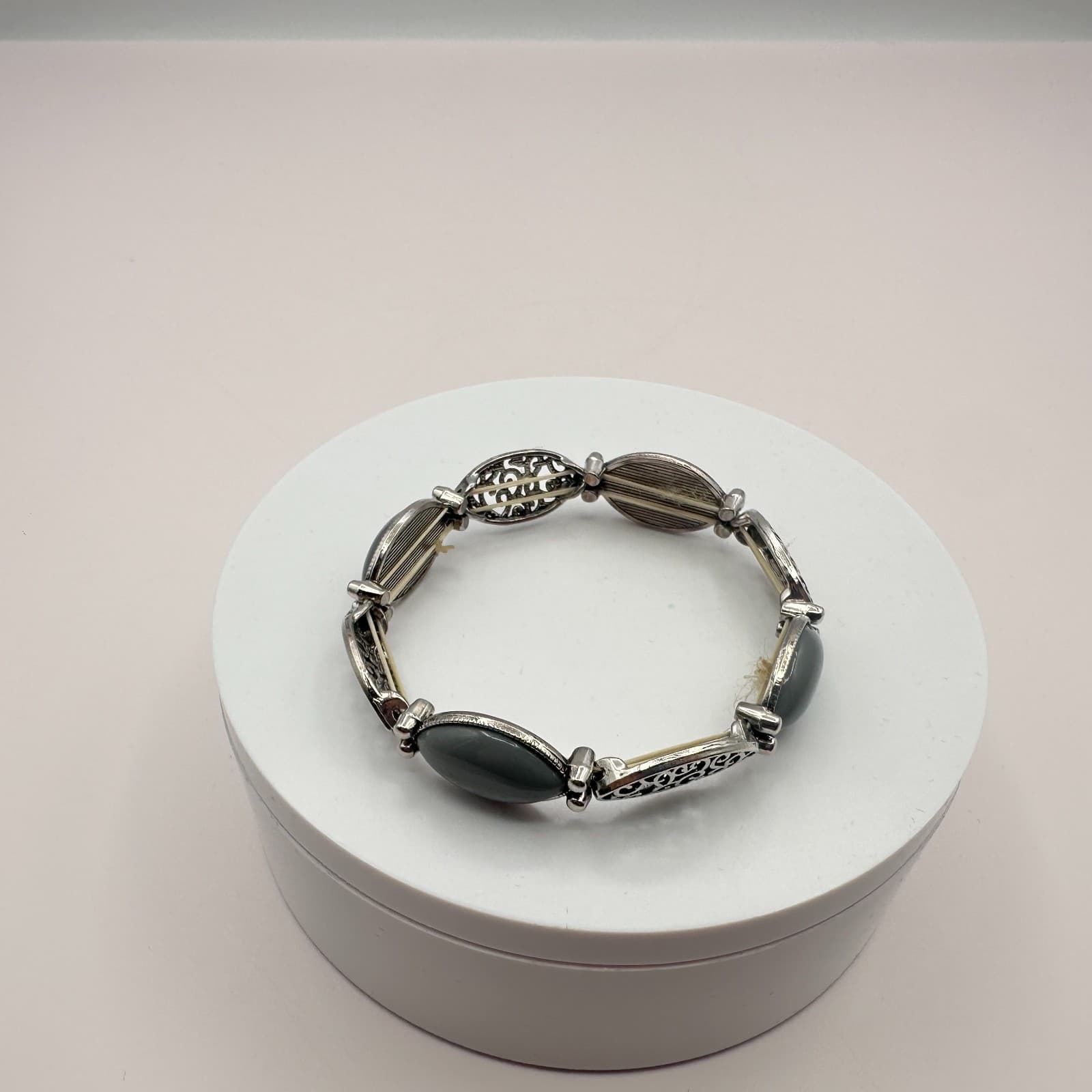 Vintage Y2K Silver Tone Filigree Stretch Marquise Bracelet Women's Jewelry - Thumbnail 5