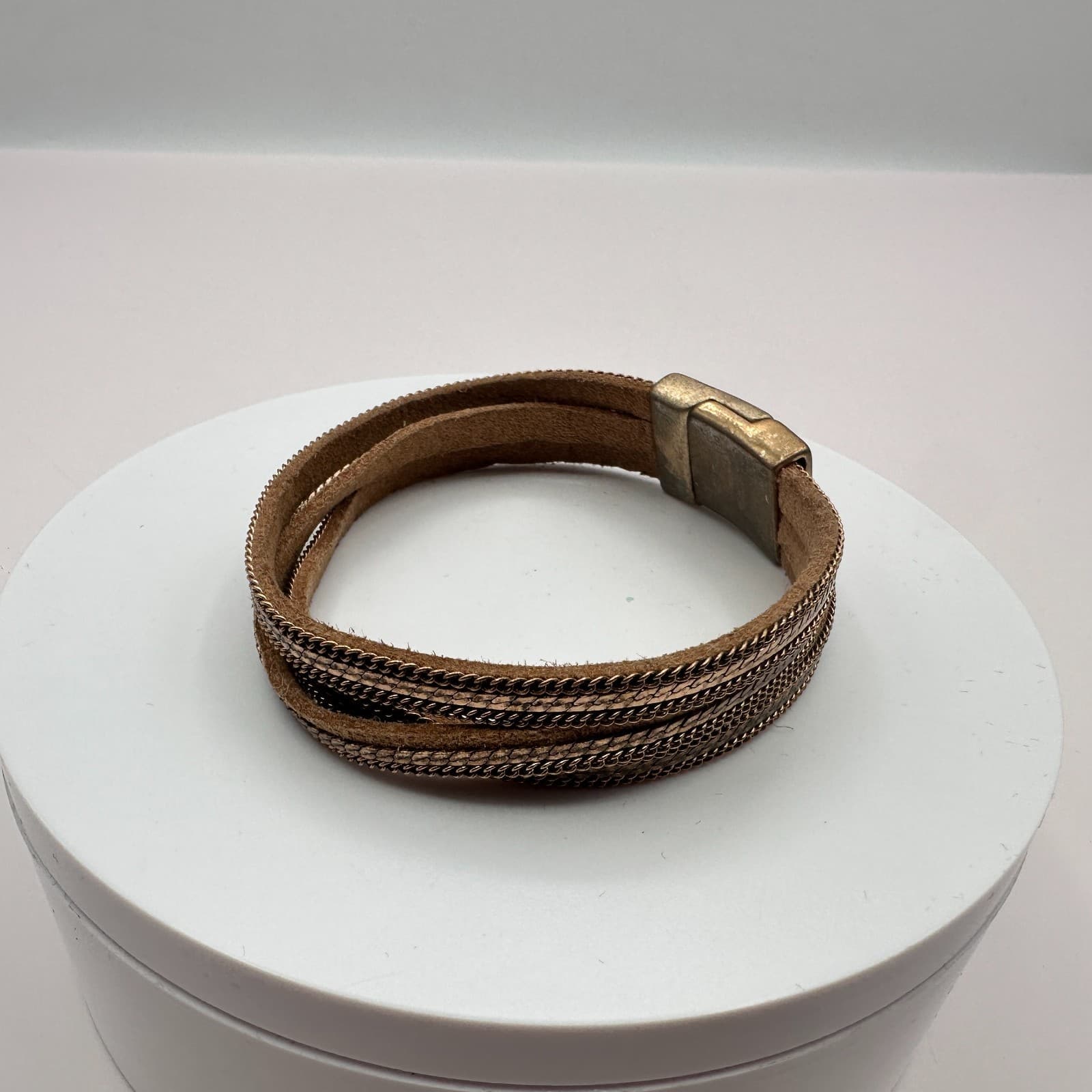 Vintage Y2K Gold Tone Leather Chain Wrapped Bracelet Unisex Classic Jewelry - Thumbnail 2