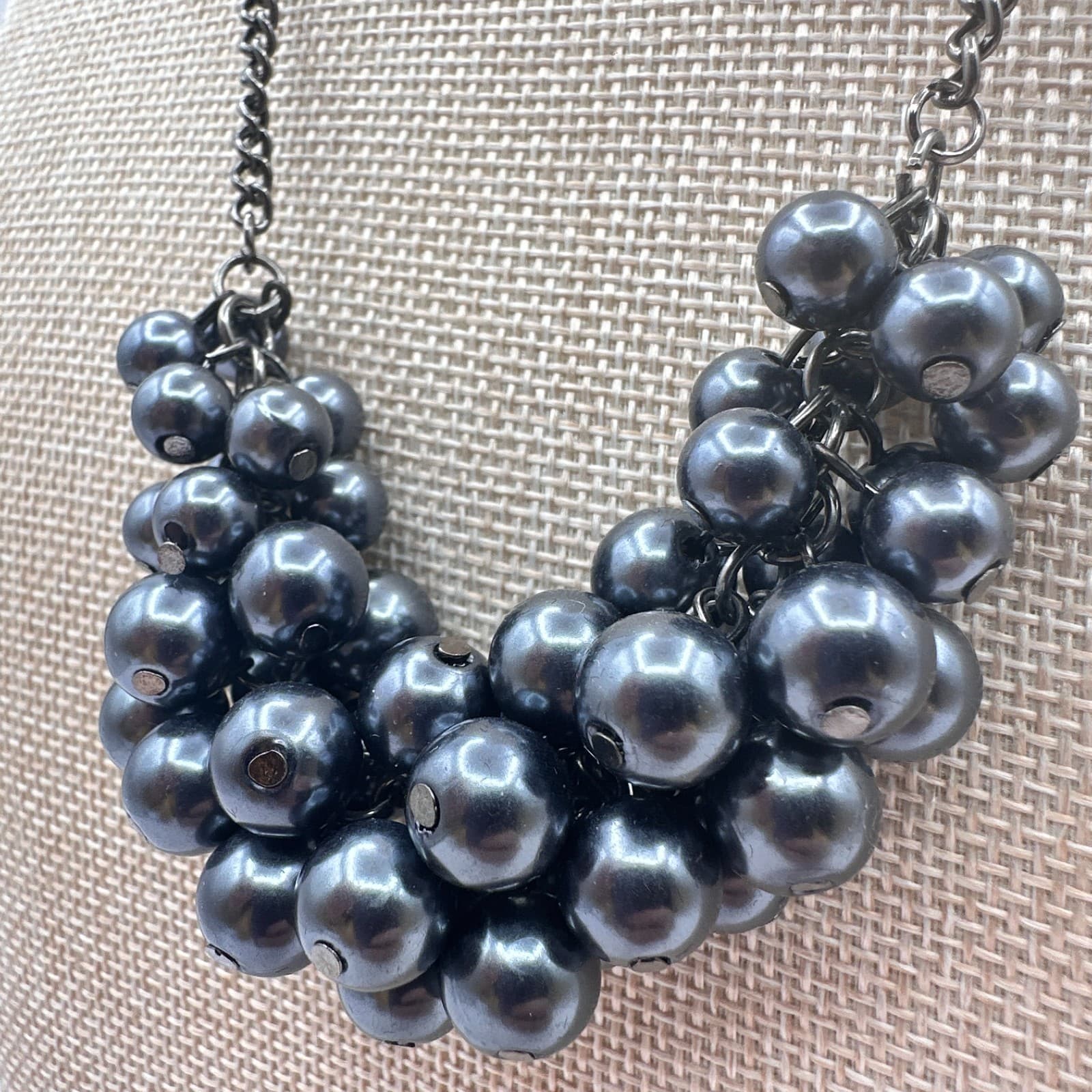 Vintage 90s Silver Tone Layered Chain Necklace Shimmering Faux Pearl Jewelry - Thumbnail 10