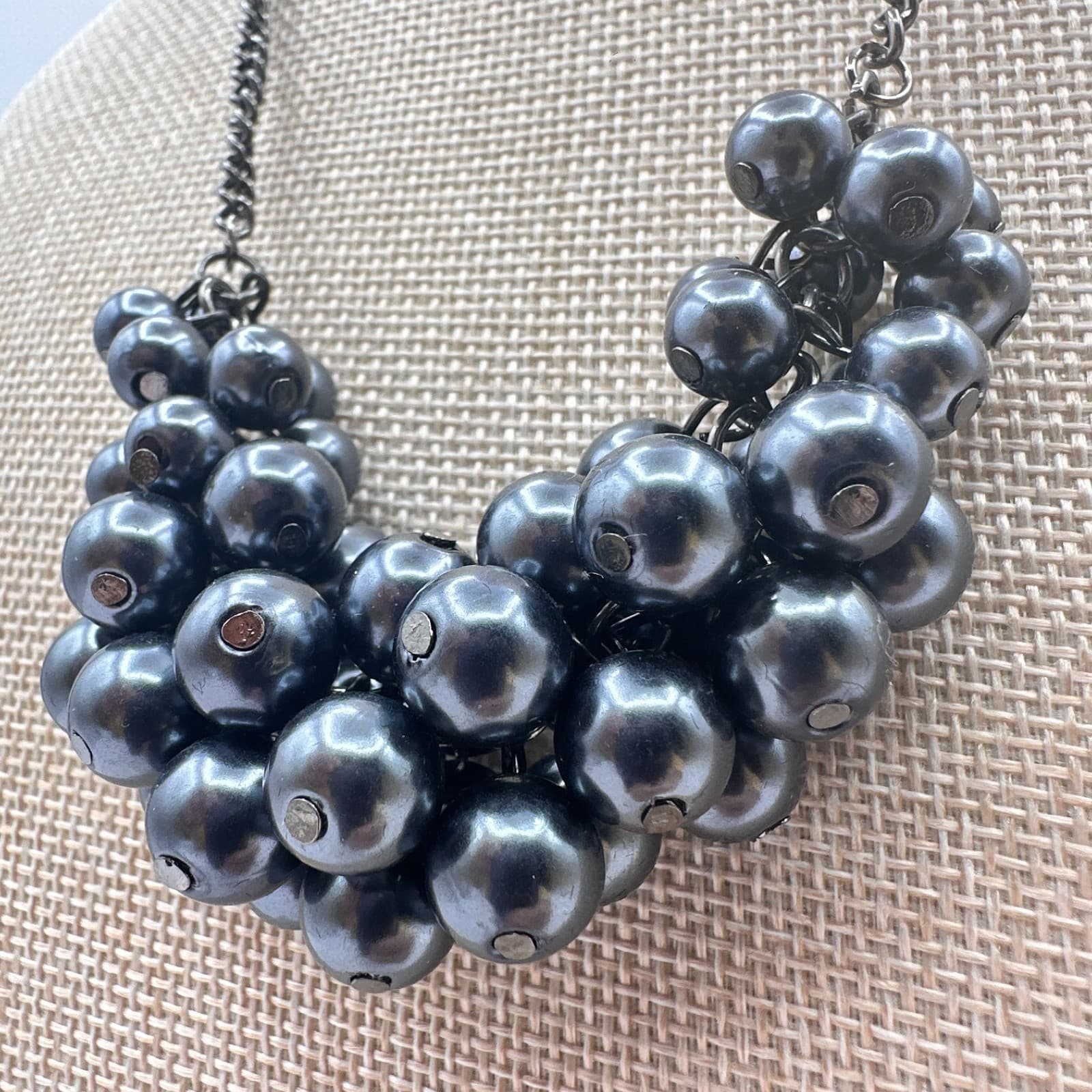 Vintage 90s Silver Tone Layered Chain Necklace Shimmering Faux Pearl Jewelry - Thumbnail 9