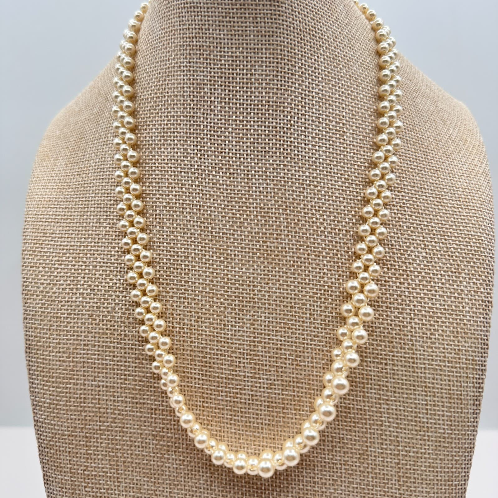 Vintage 90s Cream Faux Pearl Beaded Strand Necklace Gold Tone Classic Jewelry - Image 1