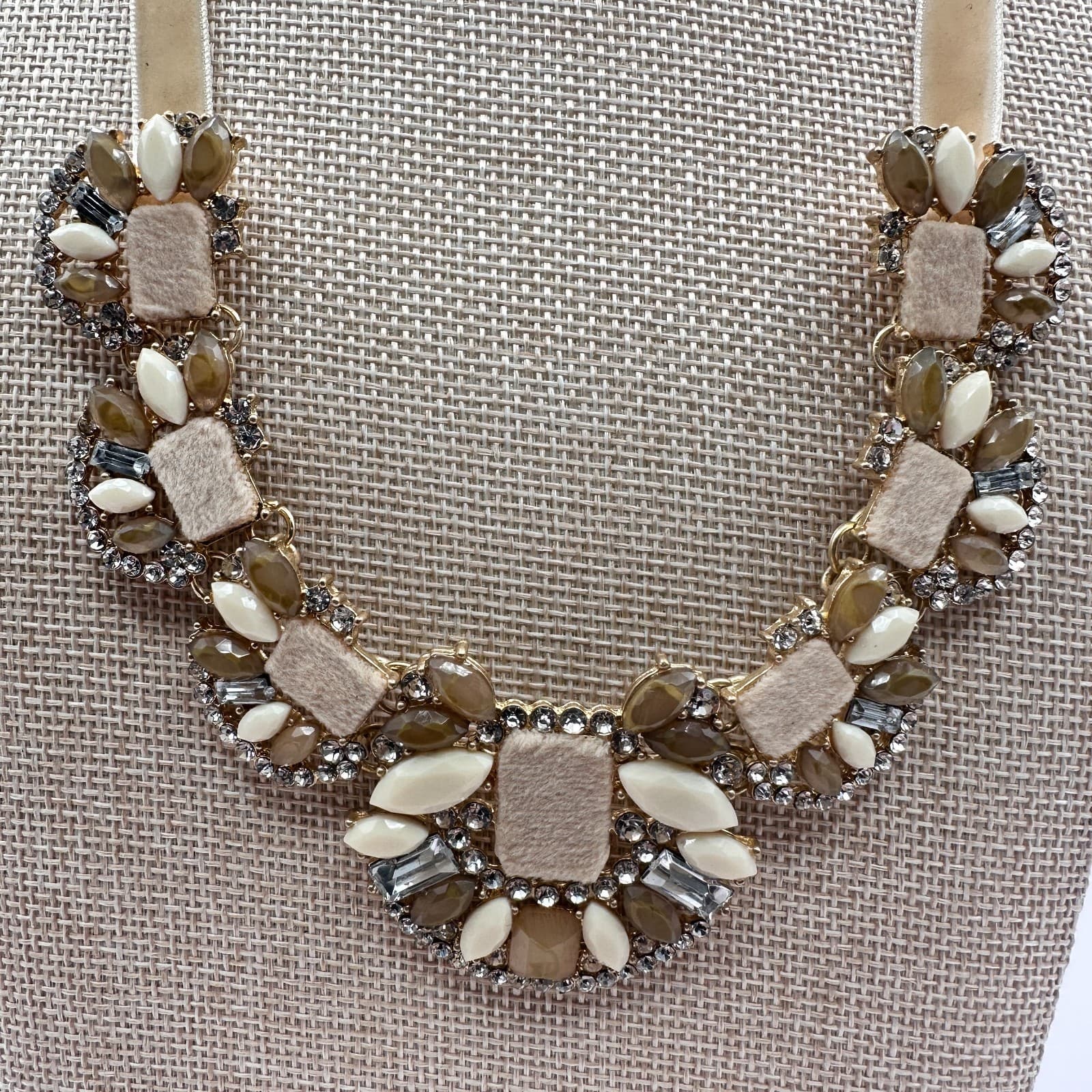 Vintage Y2K Gold Tone Rhinestone Statement Bib Necklace Beige Velvet Jewelry - Thumbnail 3