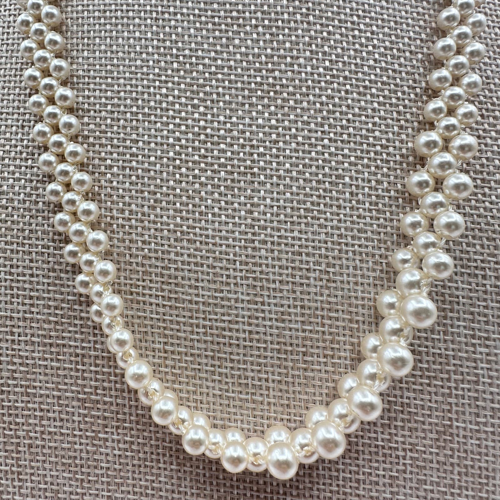 Vintage 90s Cream Faux Pearl Beaded Strand Necklace Gold Tone Classic Jewelry - Thumbnail 2