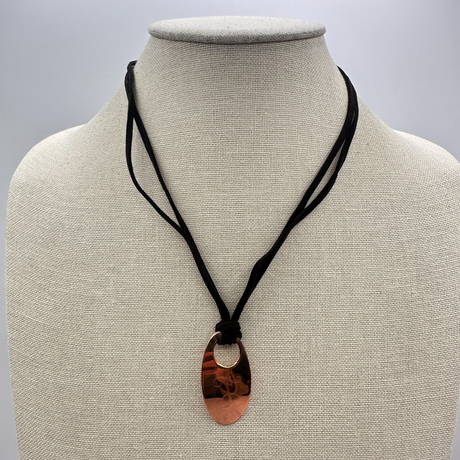 Vintage 90s Copper Monogram Initial T Pendant Necklace Black Suede Cord Jewelry - Thumbnail 4