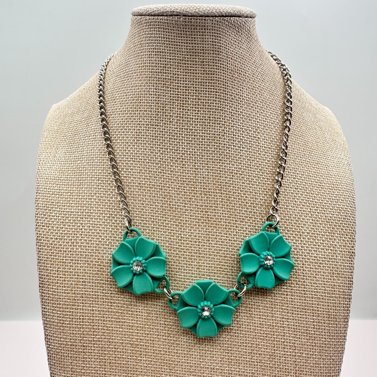 Vintage Y2K Silver Tone Chain Clear Rhinestone Floral Necklace Statement Jewelry - Thumbnail 4