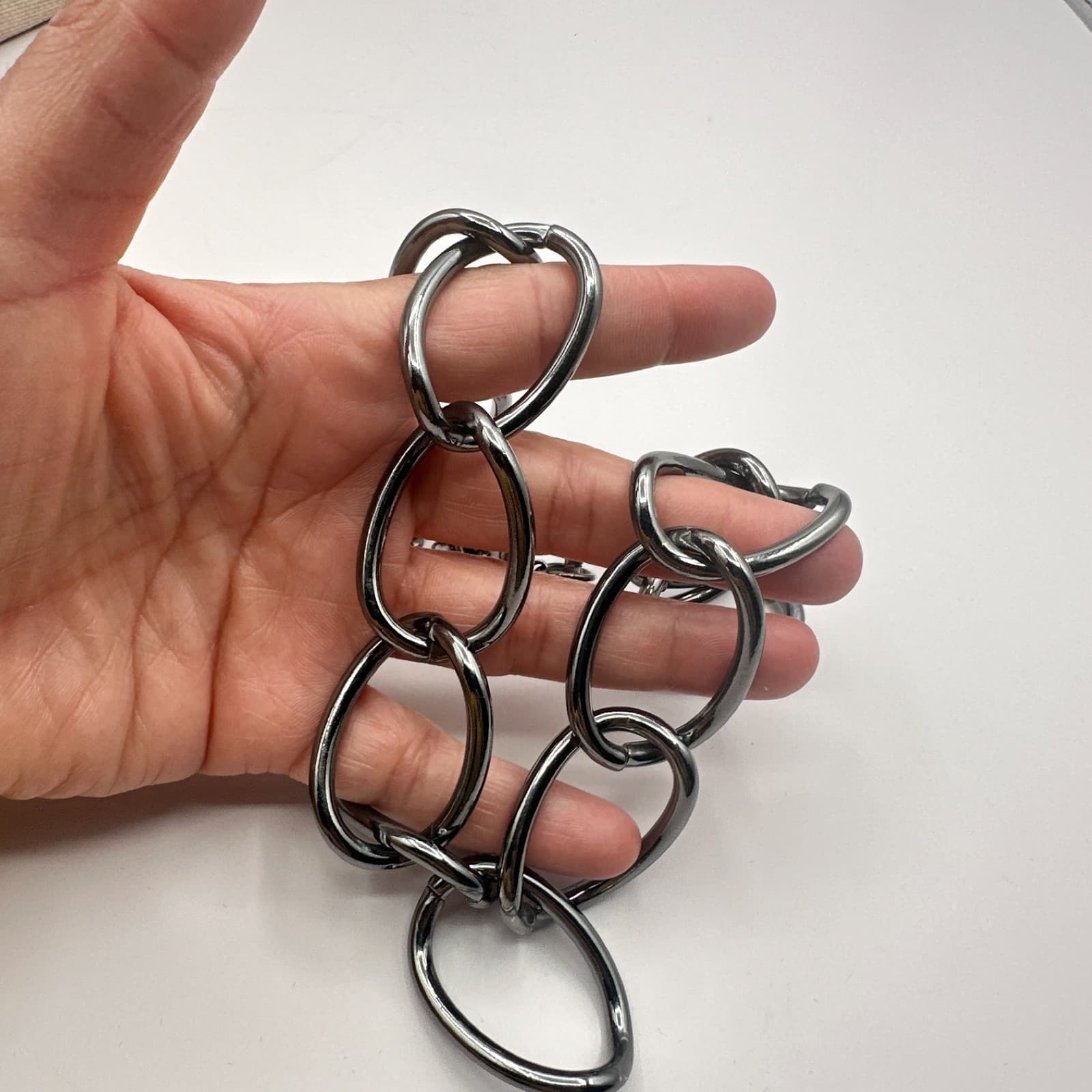 Vintage 90s Chunky Gunmetal Oval Link Statement Necklace Polished Finish Jewelry - Thumbnail 6