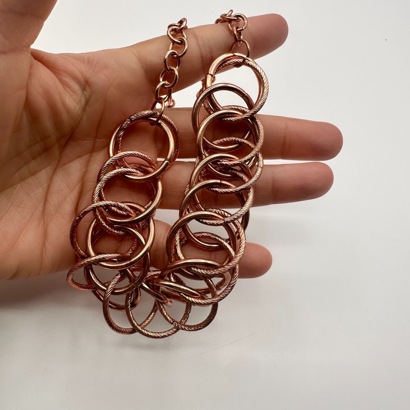 VTG 90s Rose Gold Interlocking Circle Link Statement Necklace Women's Jewelry - Thumbnail 7