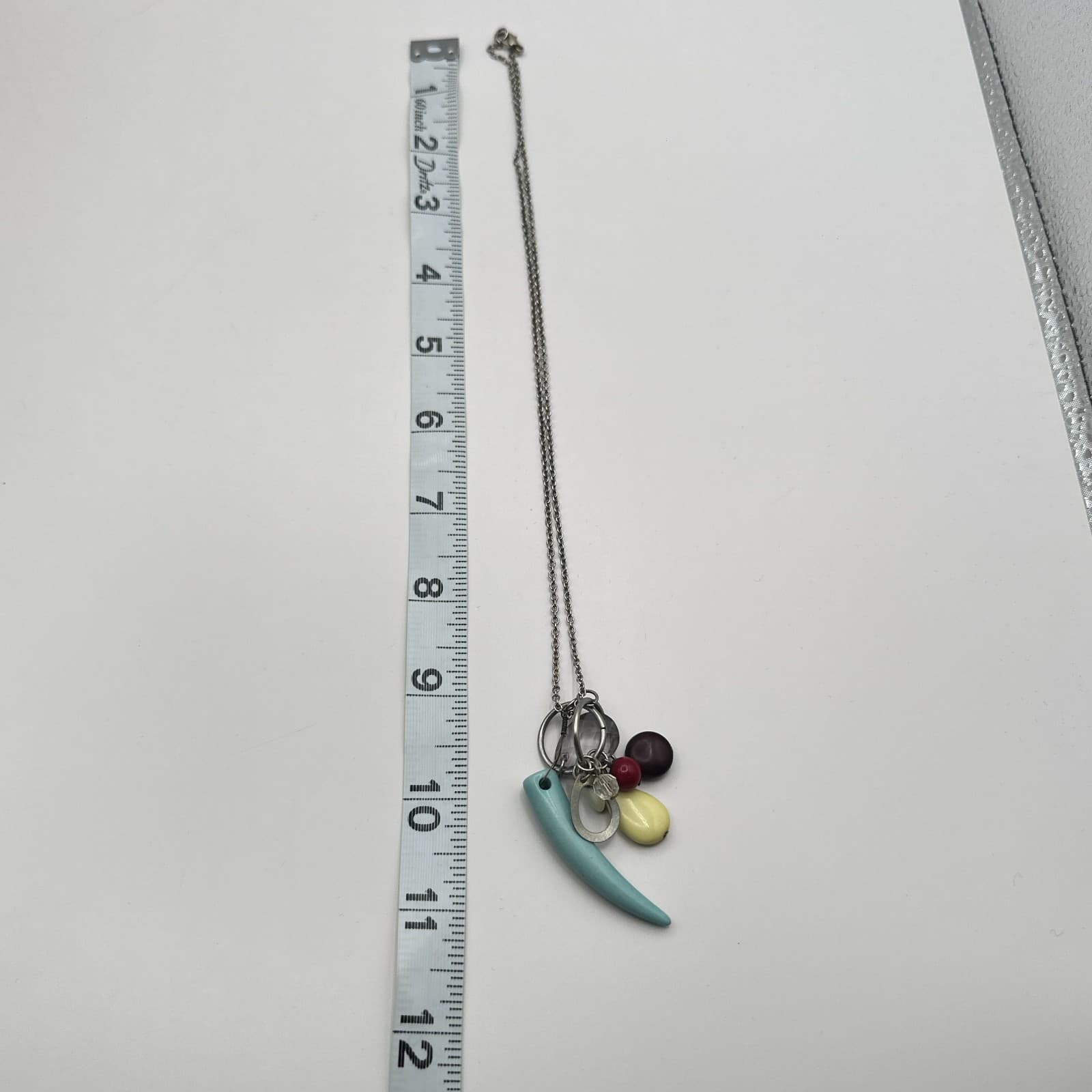 Vintage Y2K Silver Tone Multi Charm Pendant Necklace Classic Fashion Jewelry - Thumbnail 8