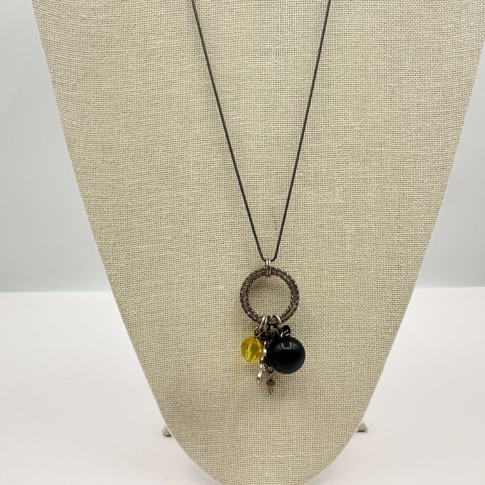 Vintage 60s Necklace Featuring Textured Silver Tone Ring Charm Dangle Jewelry - Thumbnail 3