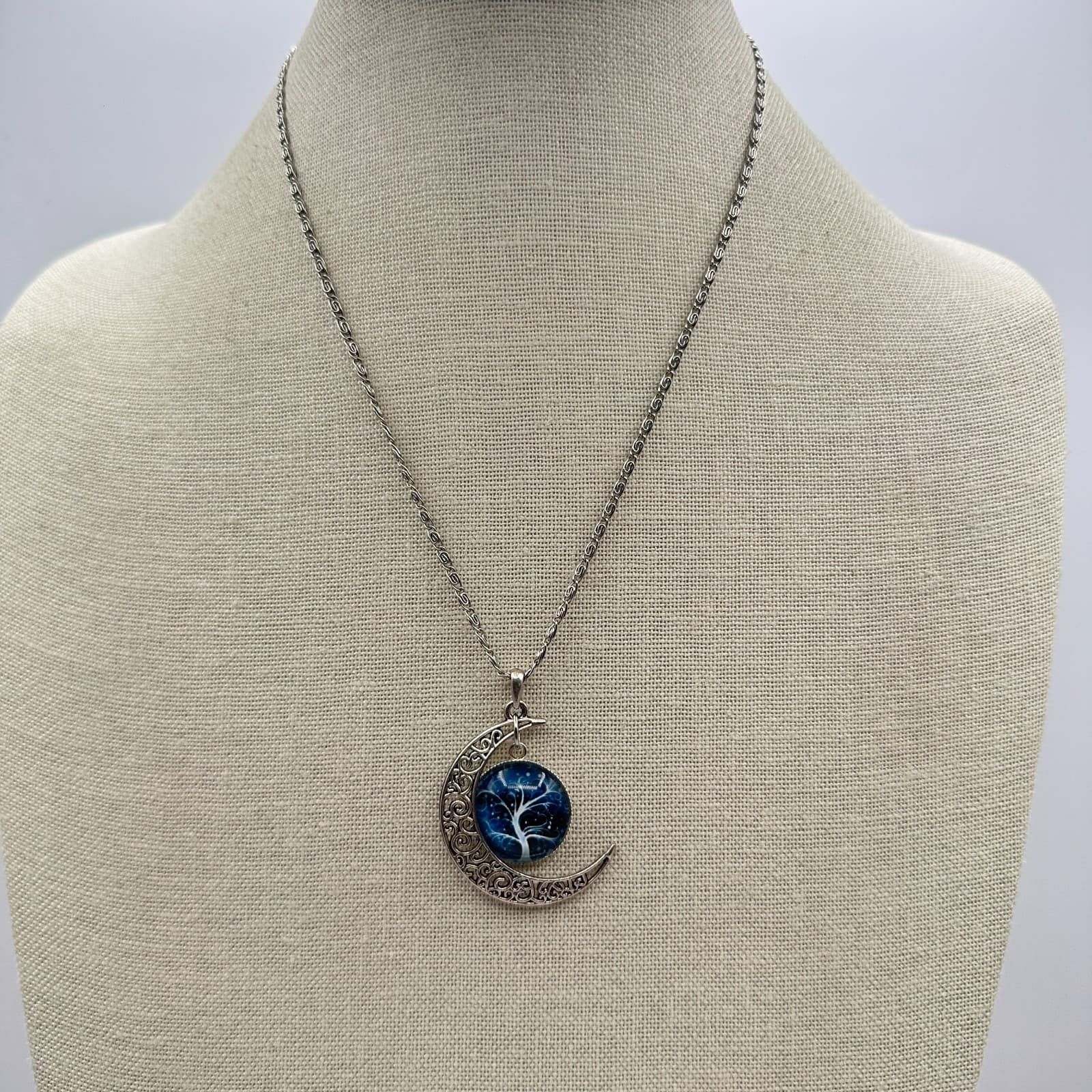 Vintage 90s Silver Tone Moon Tree of Life Pendant Necklace Women's Jewelry - Thumbnail 2