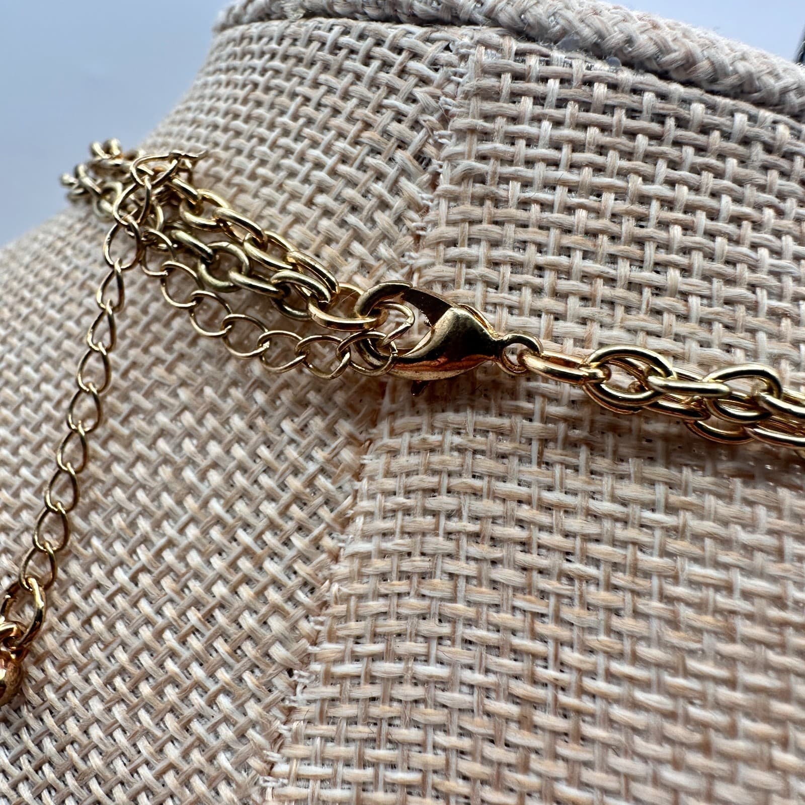 Vintage 90s Gold Tone Beaded Multi Strand Hamsa Hand Pendant Necklace Jewelry - Thumbnail 7