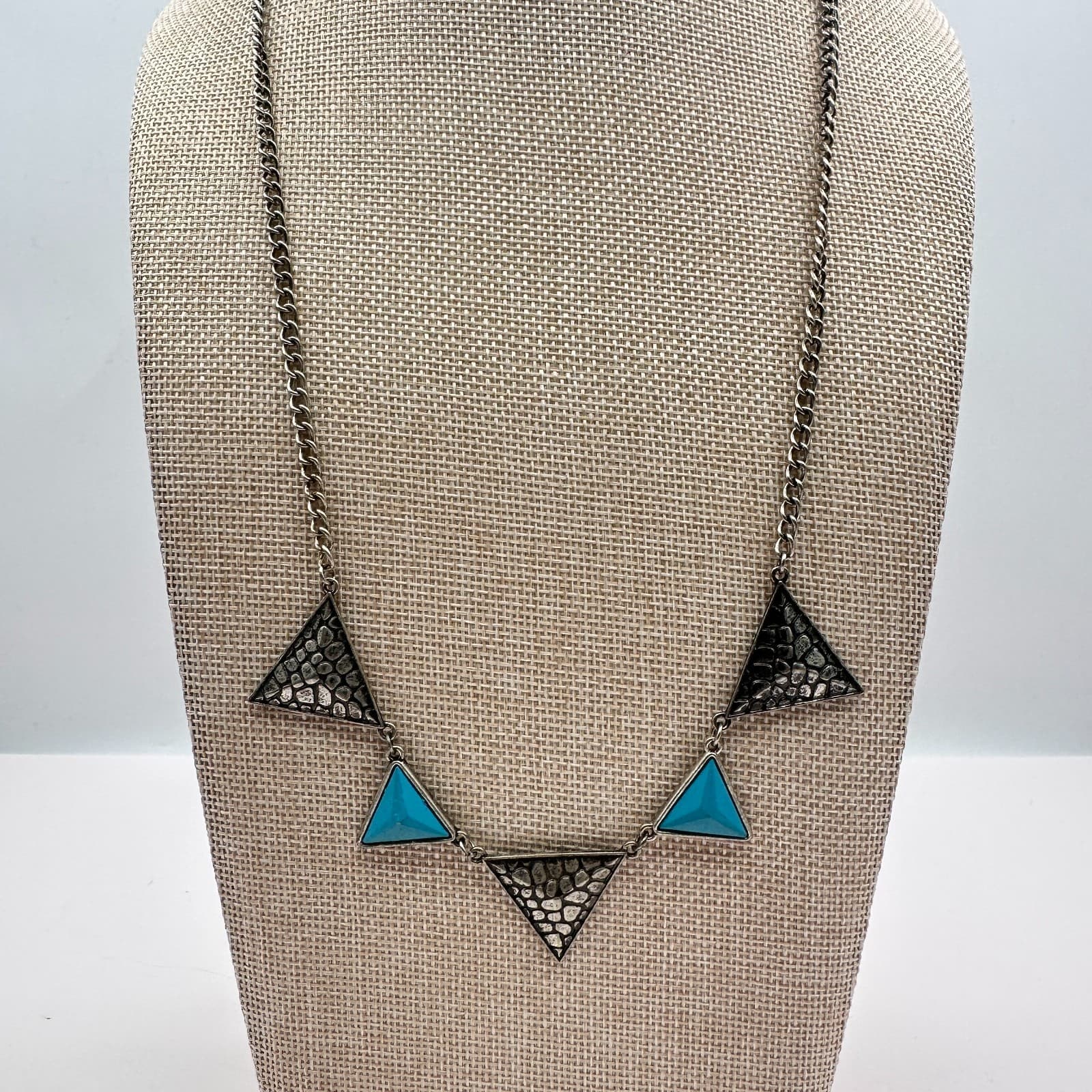 Vintage 90s Y2K Silver Tone Triangle Necklace Boho Statement Women's Jewelry - Thumbnail 4