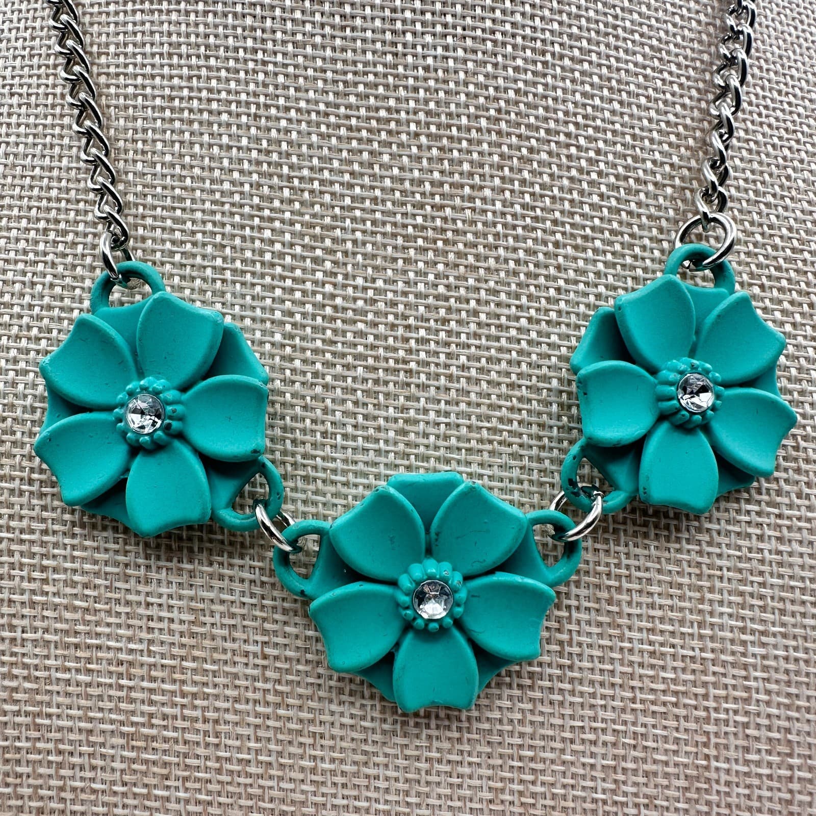 Vintage Y2K Silver Tone Chain Clear Rhinestone Floral Necklace Statement Jewelry - Thumbnail 2