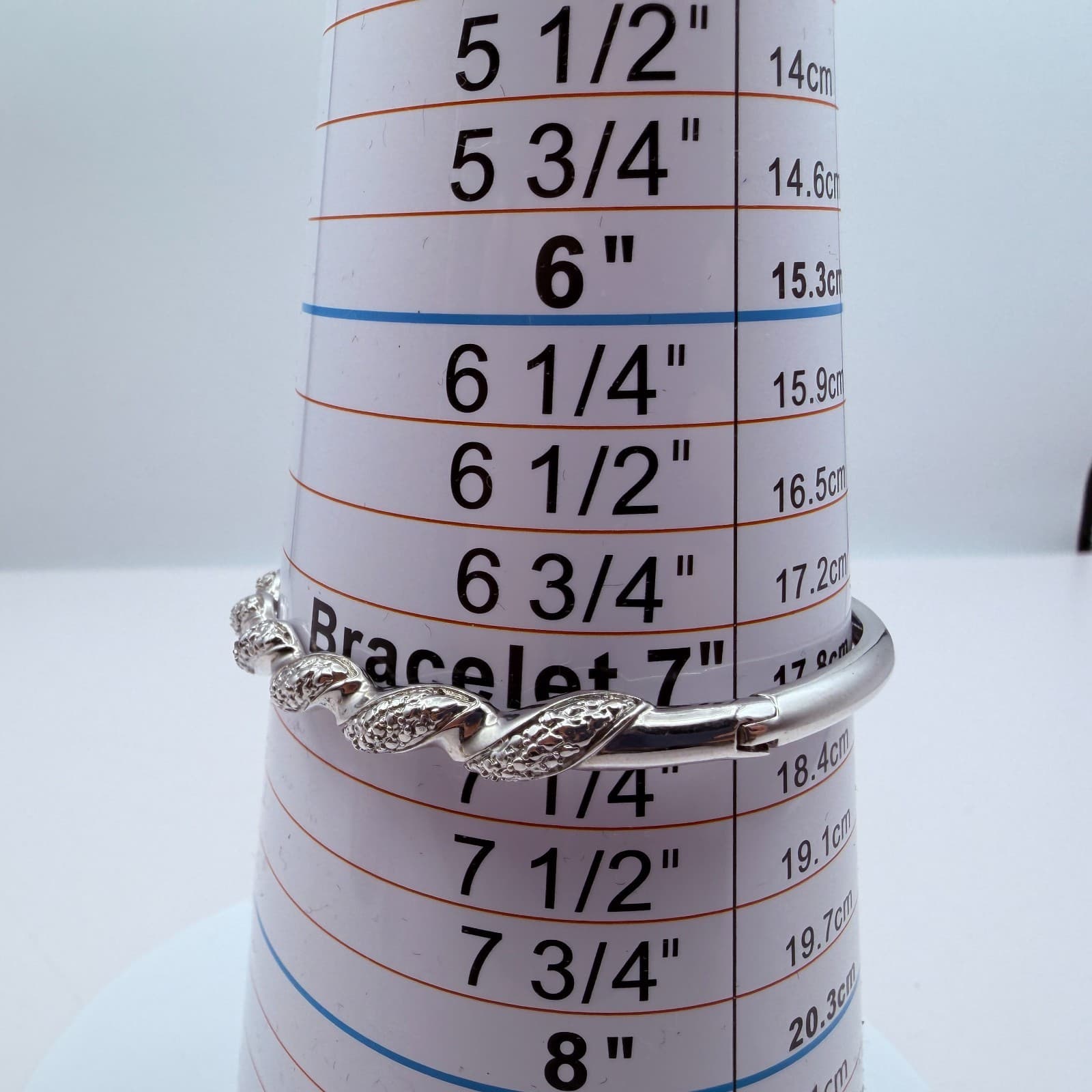 Vintage Y2K Silver Tone Twisted Bangle Retro Women's Classic Fashion Jewelry - Thumbnail 8