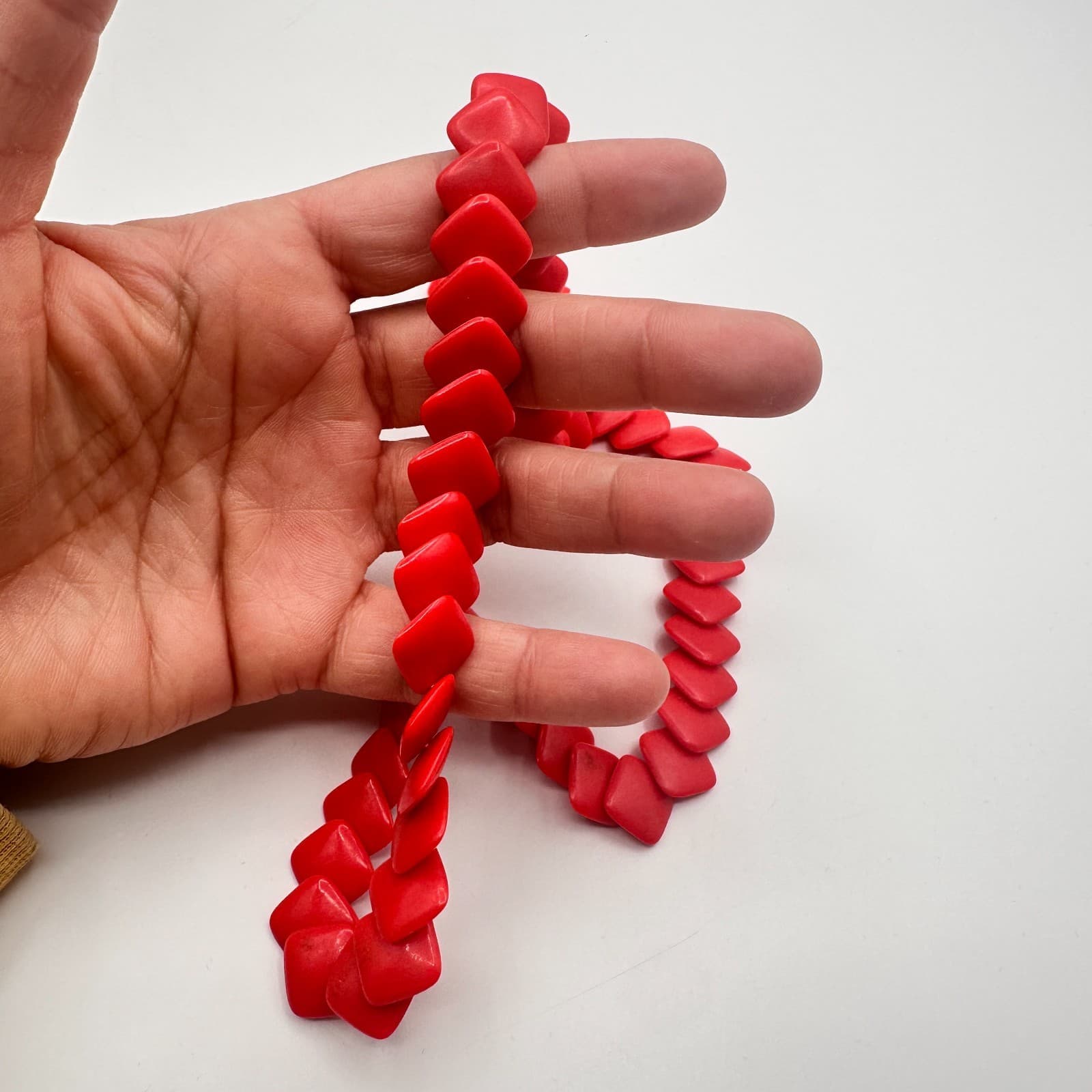 Vintage 70s Women Red Square Bead Statement Necklace Smooth Matte Finish Jewelry - Thumbnail 5