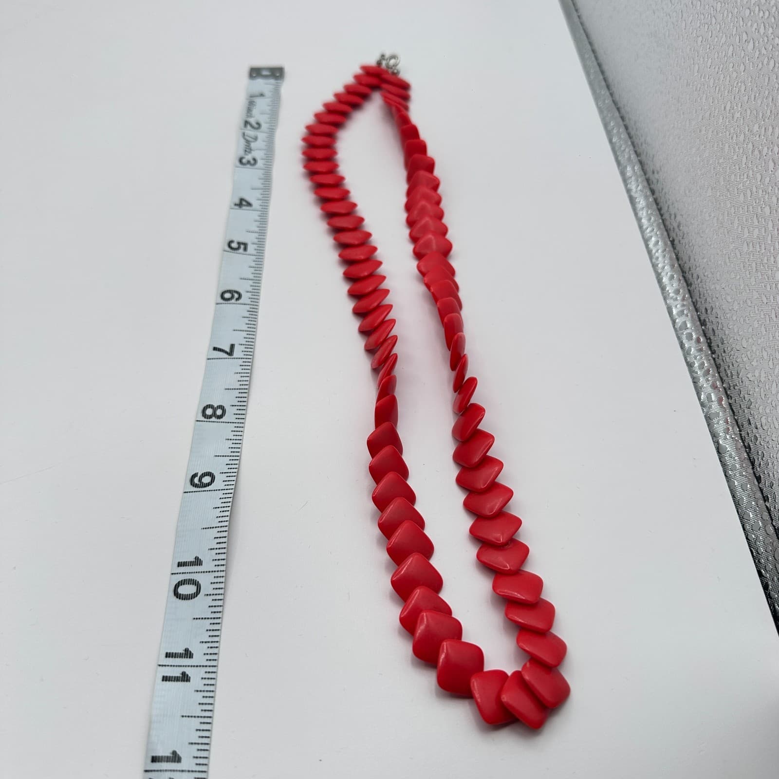 Vintage 70s Women Red Square Bead Statement Necklace Smooth Matte Finish Jewelry - Thumbnail 10