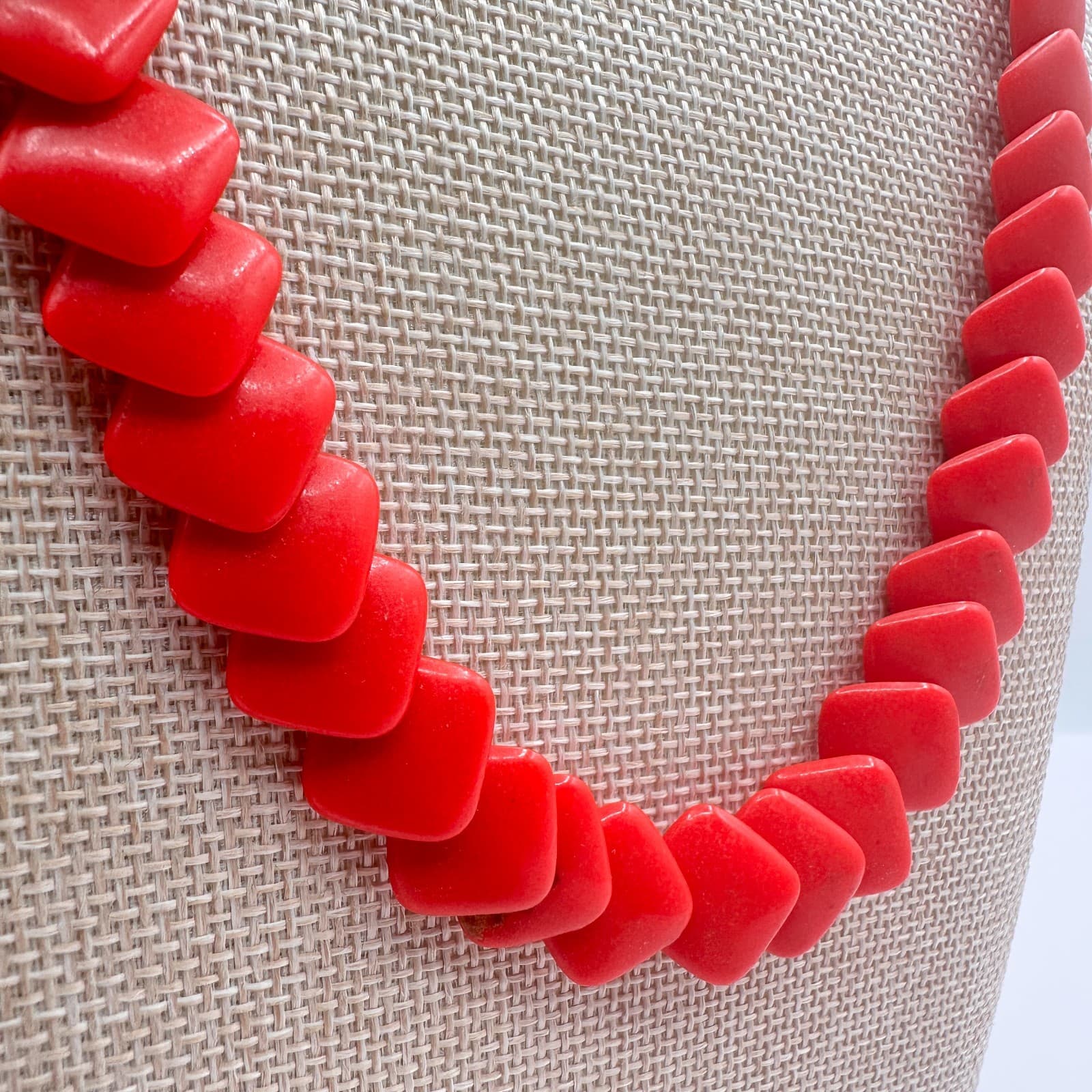 Vintage 70s Women Red Square Bead Statement Necklace Smooth Matte Finish Jewelry - Thumbnail 7