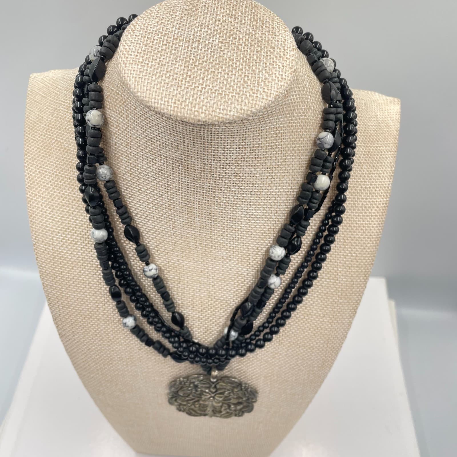 VJ Silver-Tone Multistrand Oxidize Metal Flower Black Beads Bib Lobster Necklace - Thumbnail 2