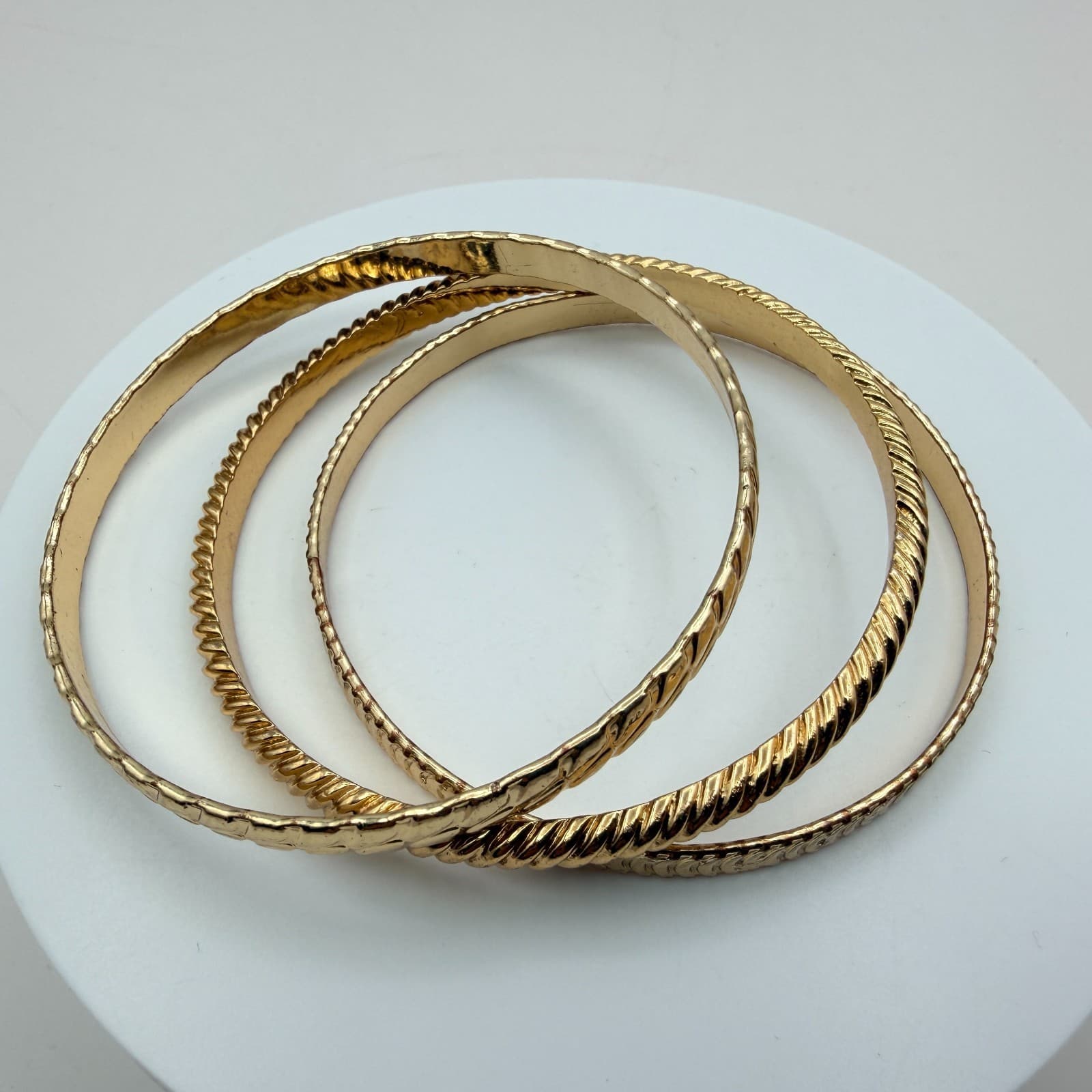 Vintage Y2K Gold Tone Textured Bangle Set Boho Women's Classic Fashion Jewelry - Thumbnail 4