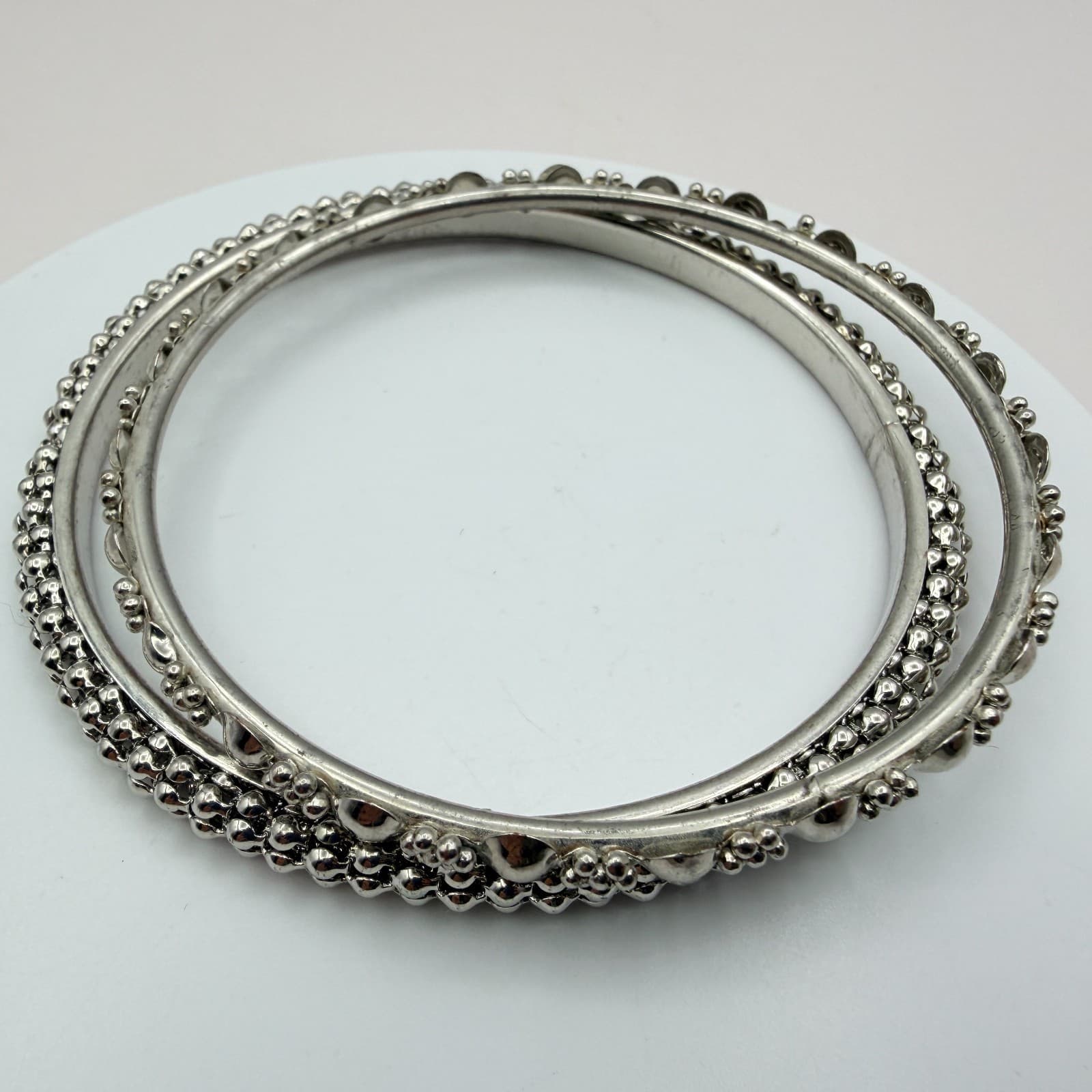 Vintage Y2K Silver Tone Textured Bangle Boho Women's Classic Fashion Jewelry - Thumbnail 5