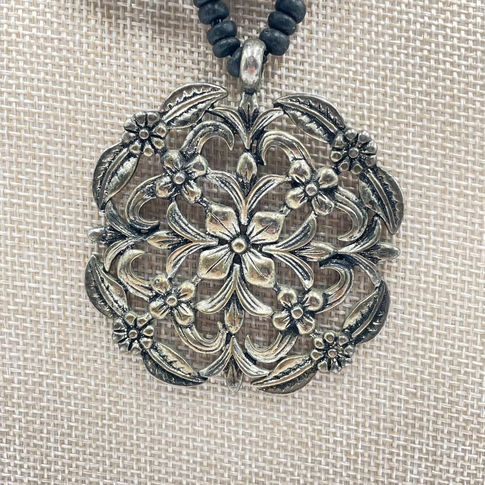 VJ Silver-Tone Multistrand Oxidize Metal Flower Black Beads Bib Lobster Necklace - Thumbnail 3