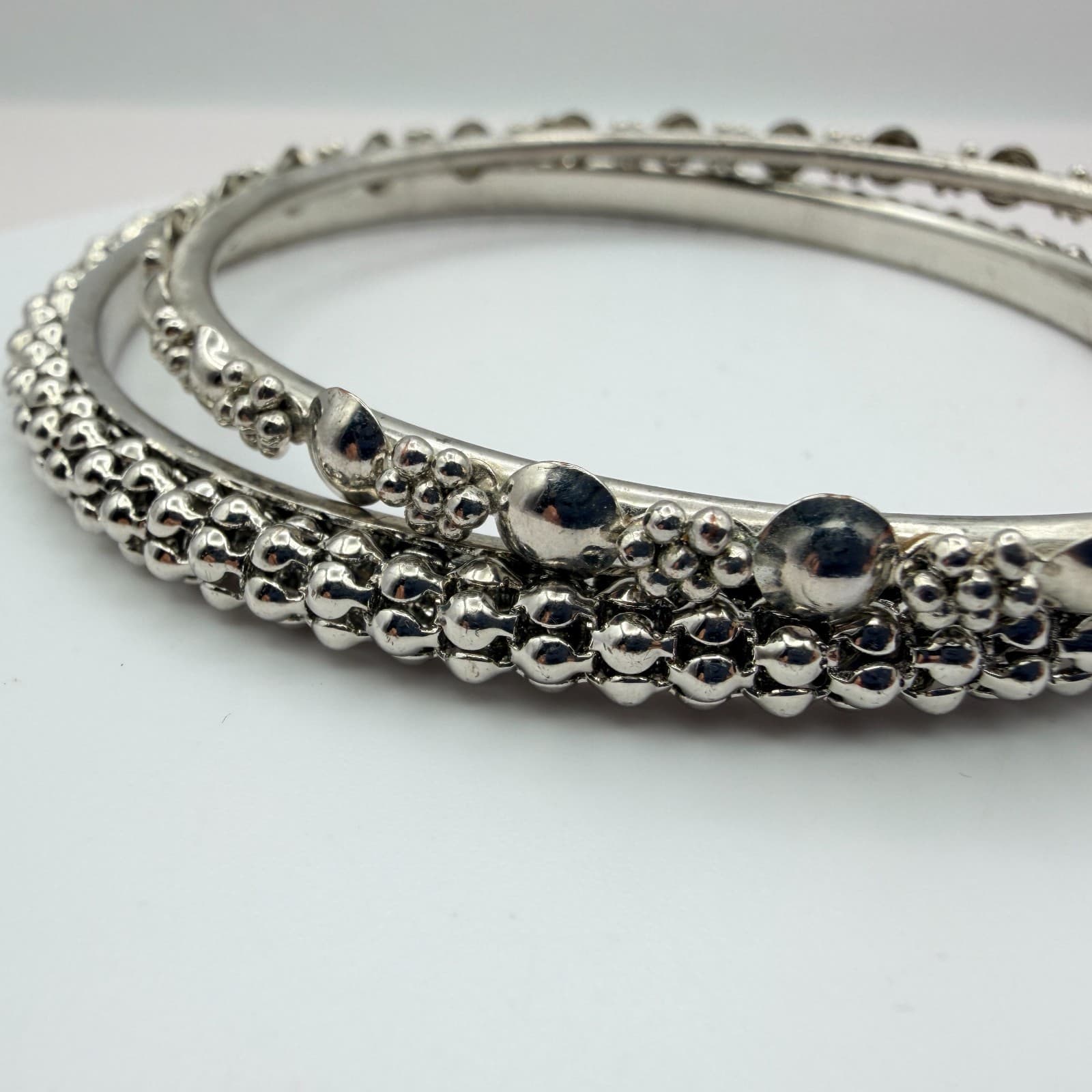 Vintage Y2K Silver Tone Textured Bangle Boho Women's Classic Fashion Jewelry - Thumbnail 6