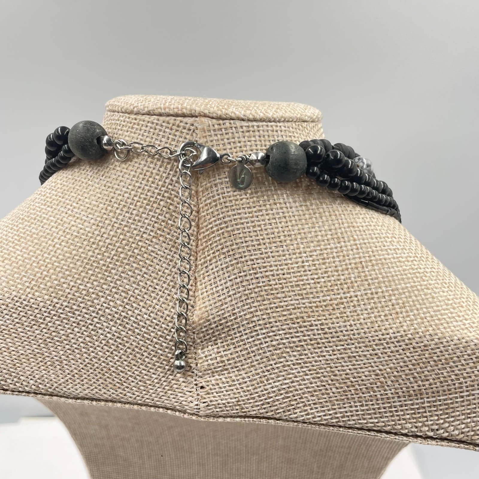 VJ Silver-Tone Multistrand Oxidize Metal Flower Black Beads Bib Lobster Necklace - Thumbnail 9