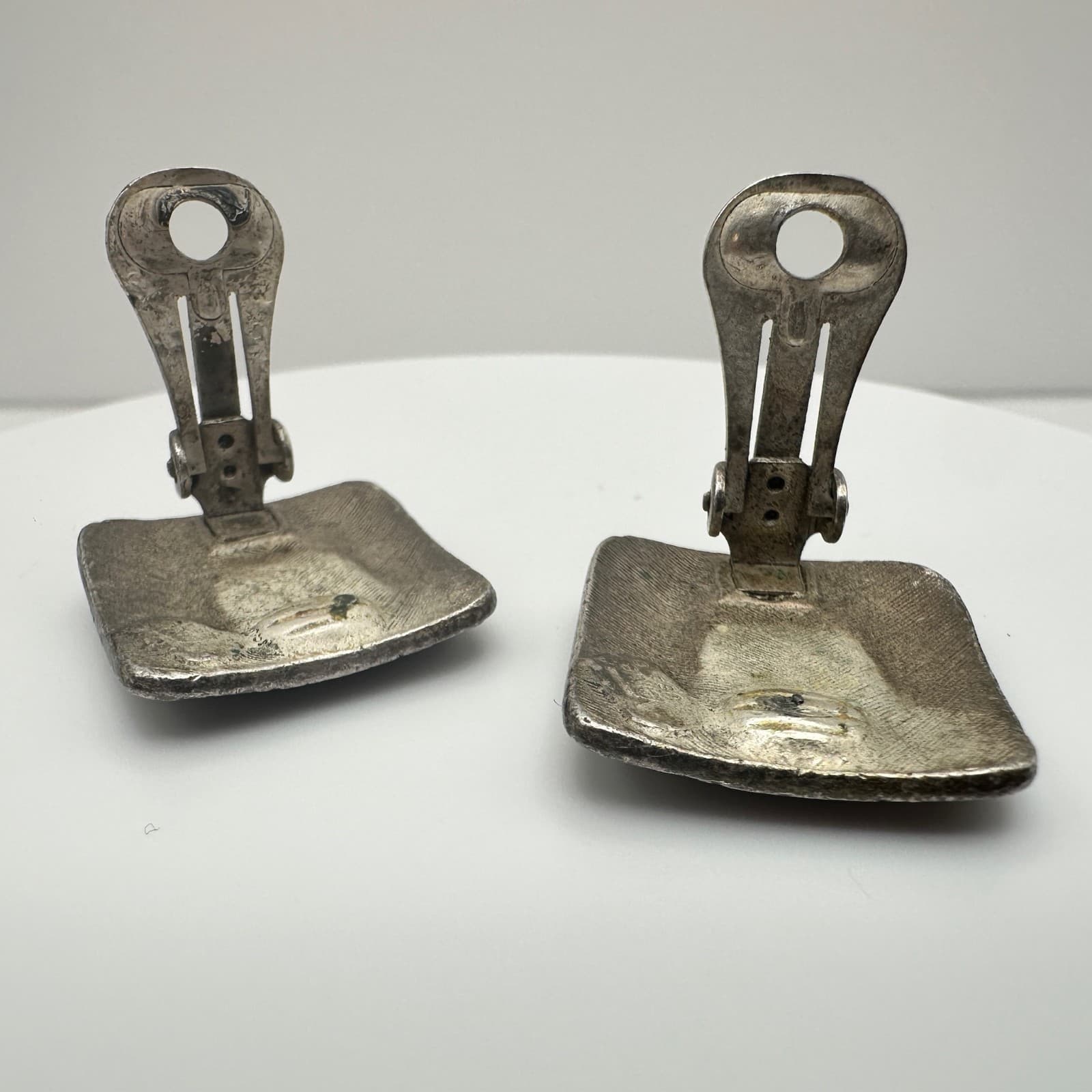 Vintage 90s 80s Square Earrings Pearl Silver Tone Engraved Western Style Jewelry - Thumbnail 7